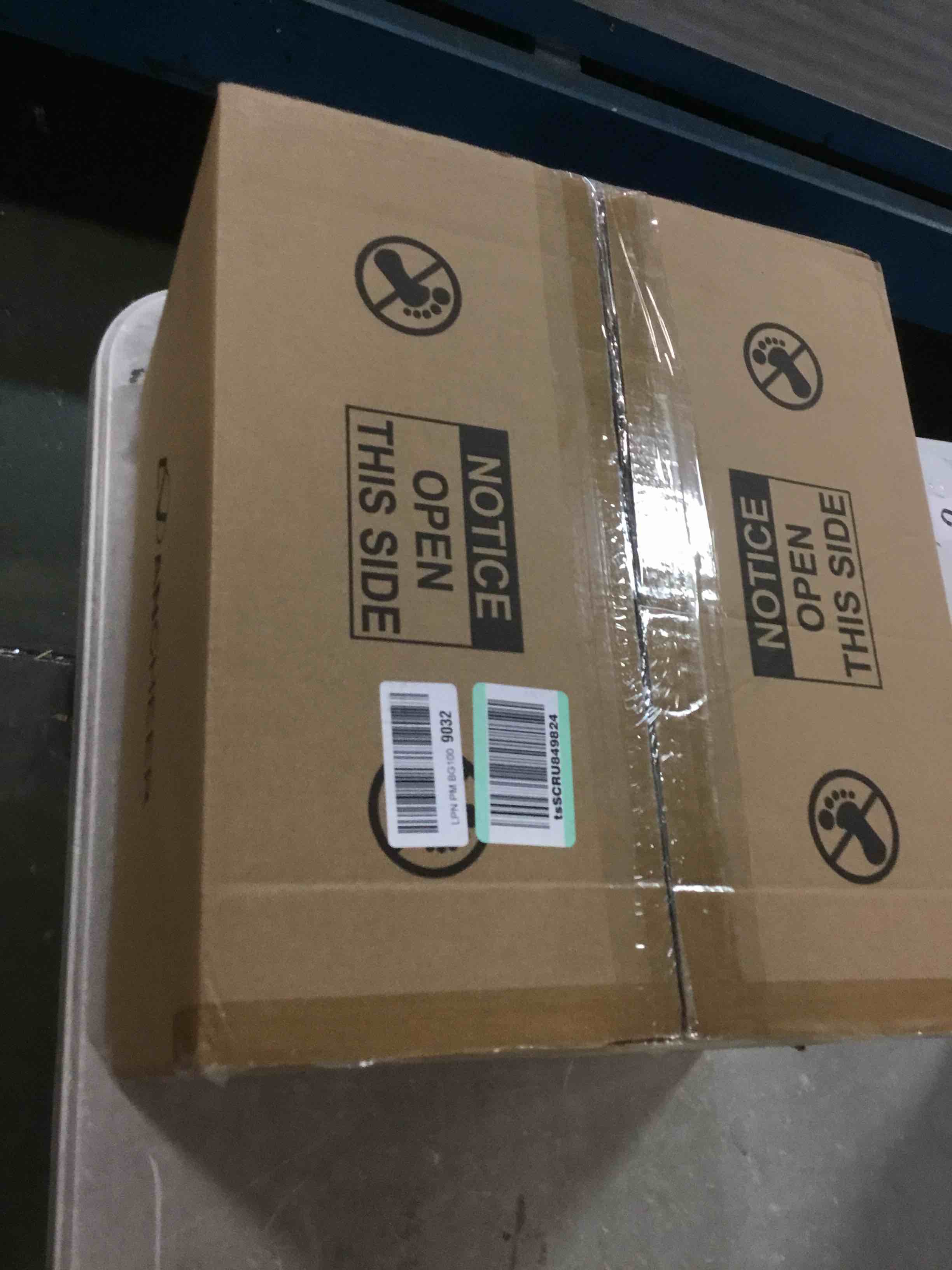 https://s3.amazonaws.com/lotting-images-prod/bidfta/BRN0062700_1724810932542.jpeg