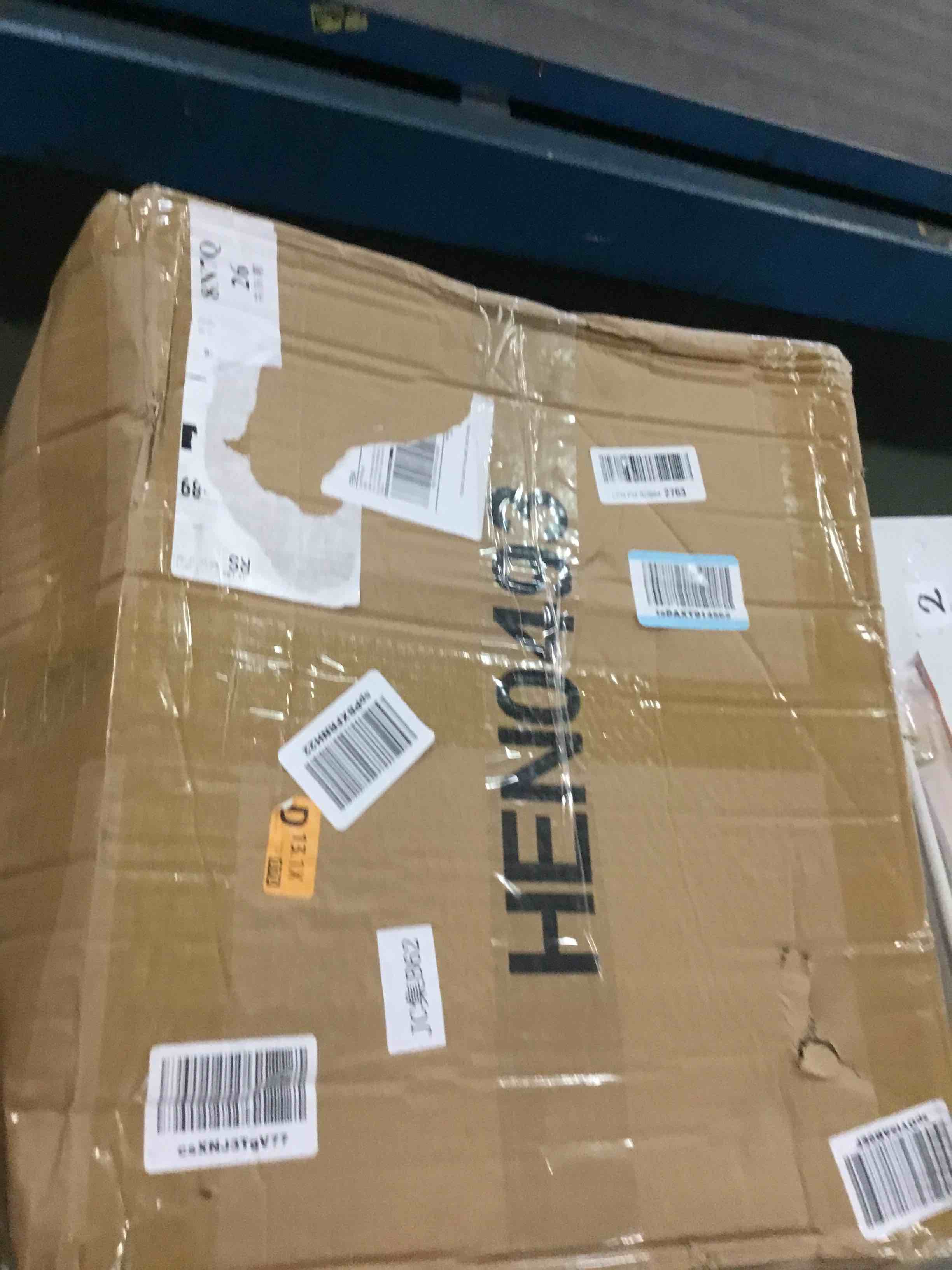 https://s3.amazonaws.com/lotting-images-prod/bidfta/BRN0062812_1724794358033.jpeg