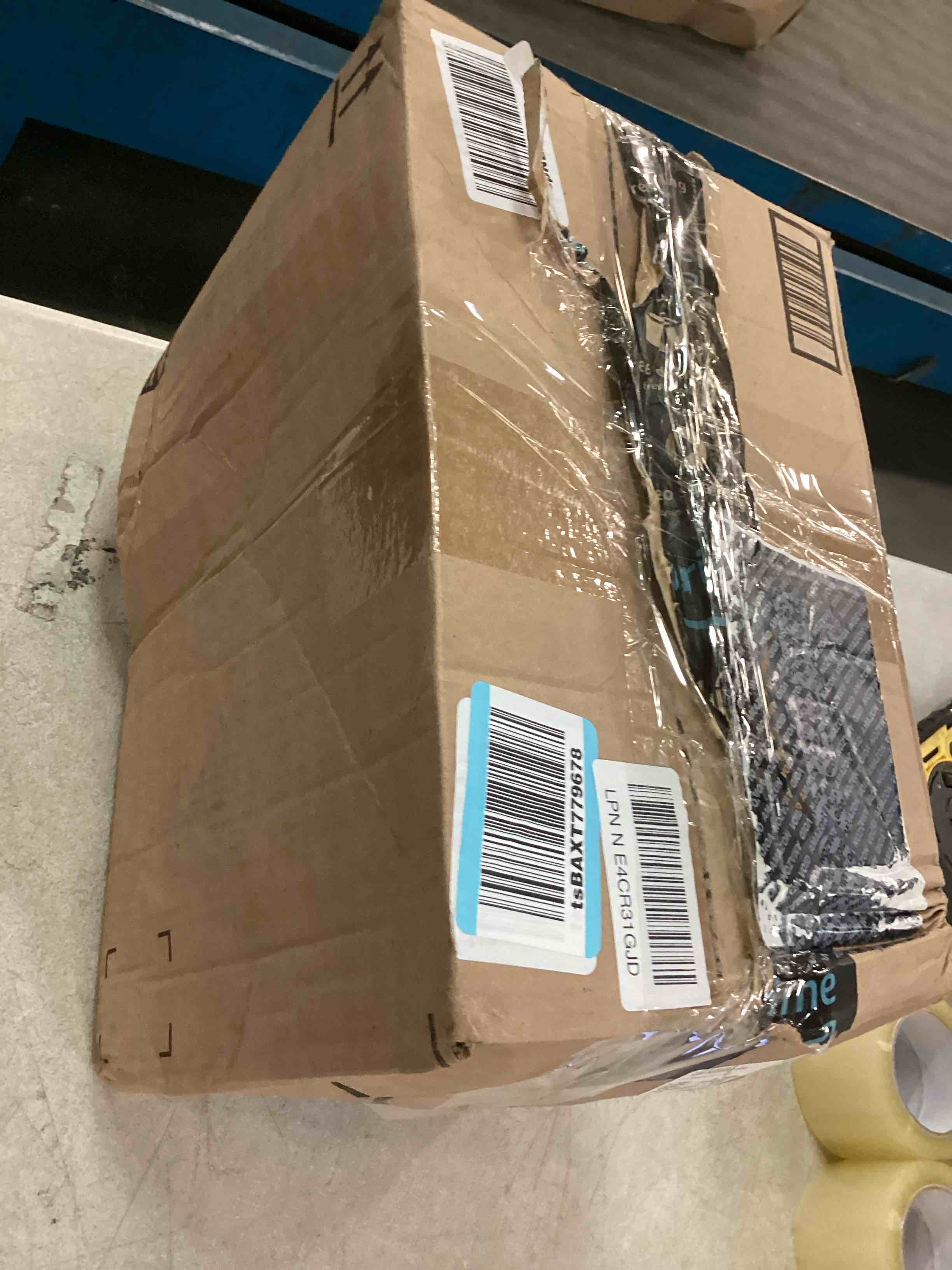 https://s3.amazonaws.com/lotting-images-prod/bidfta/BRN0064400_1725111803532.jpeg