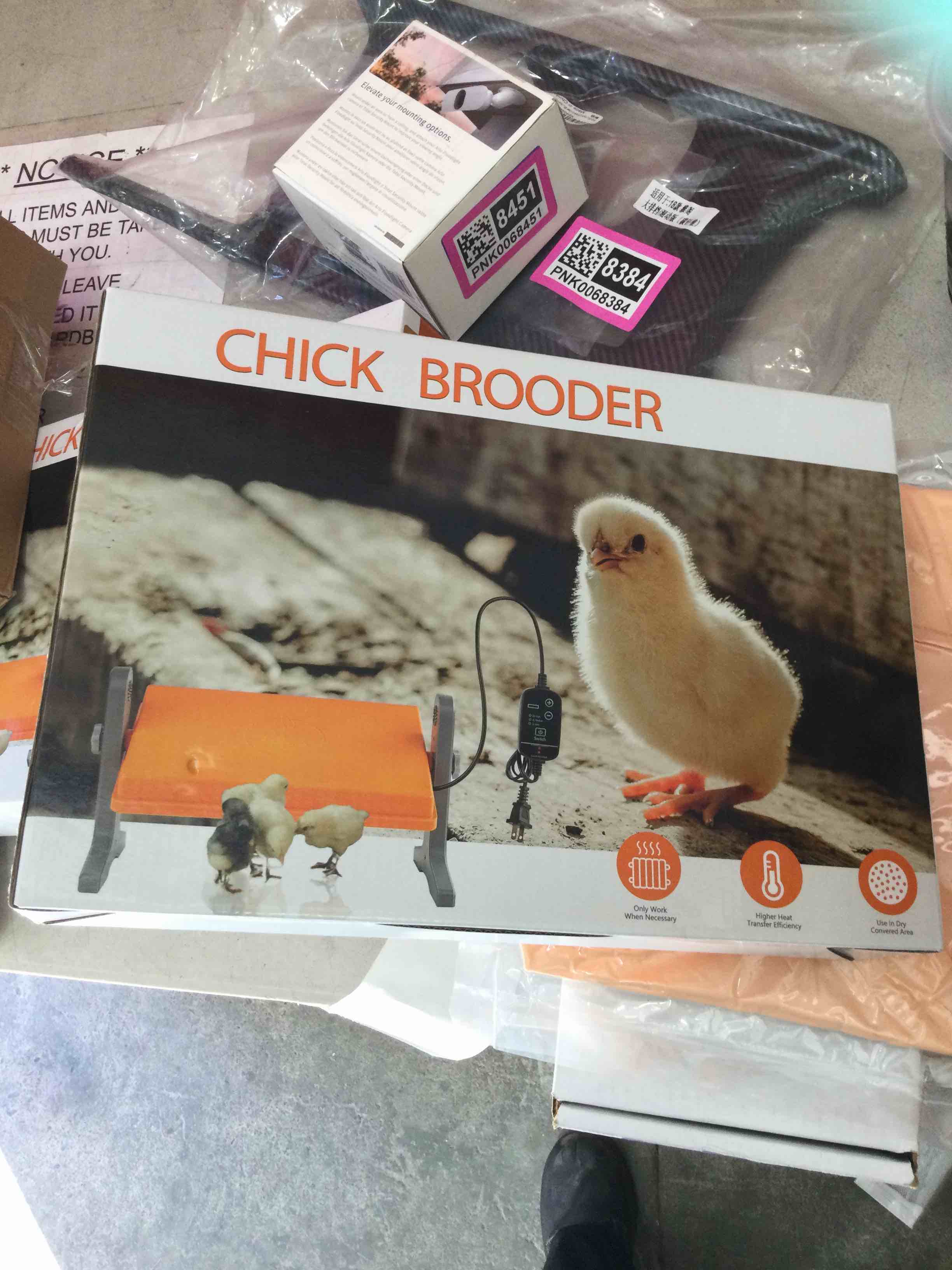 Chick Brooder Heater - Adjustable Temperature, Size, Height for 10 Chicks - Green (12'' x 8'')