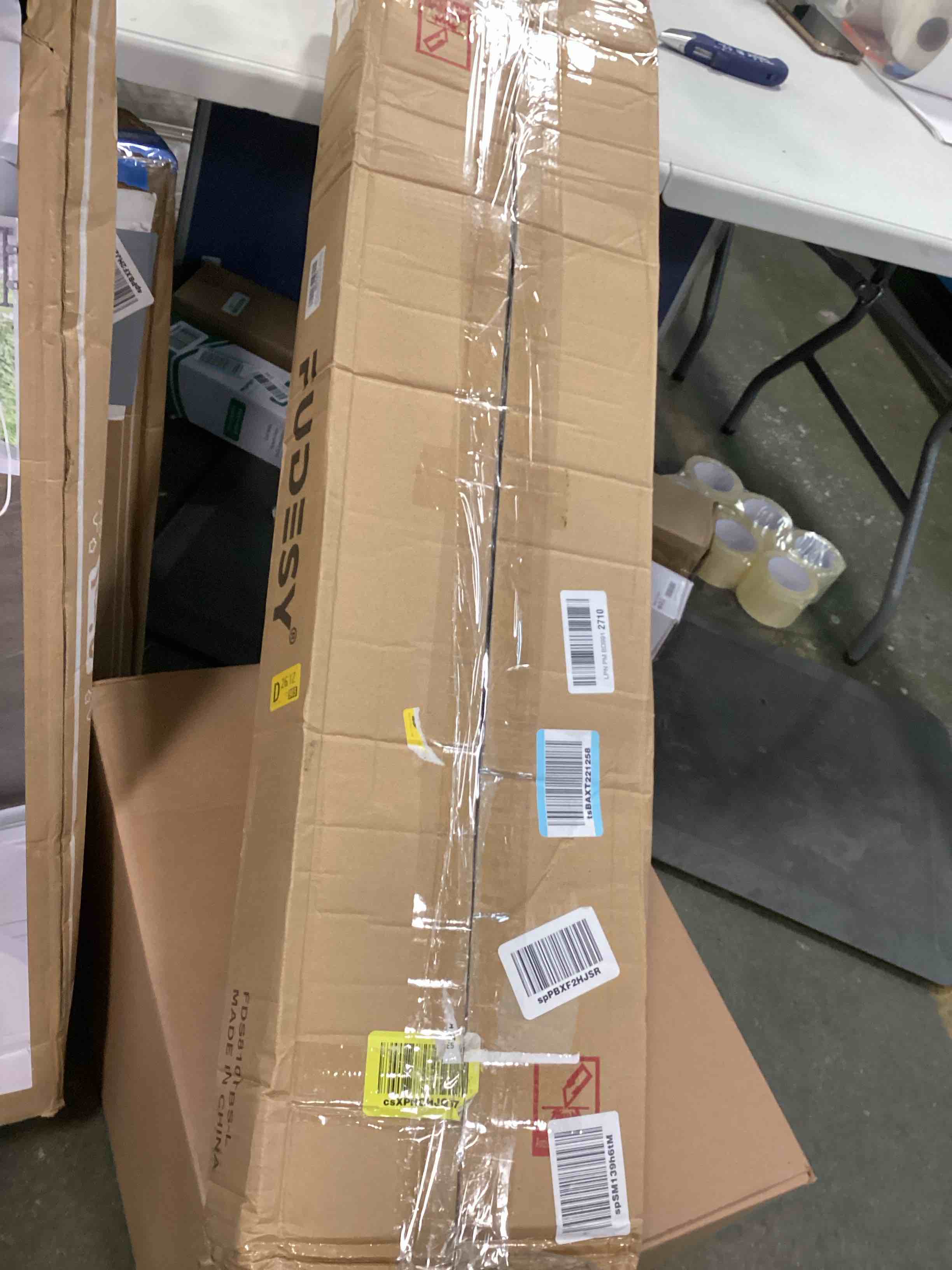 https://s3.amazonaws.com/lotting-images-prod/bidfta/BRN0068371_1725495880813.jpeg