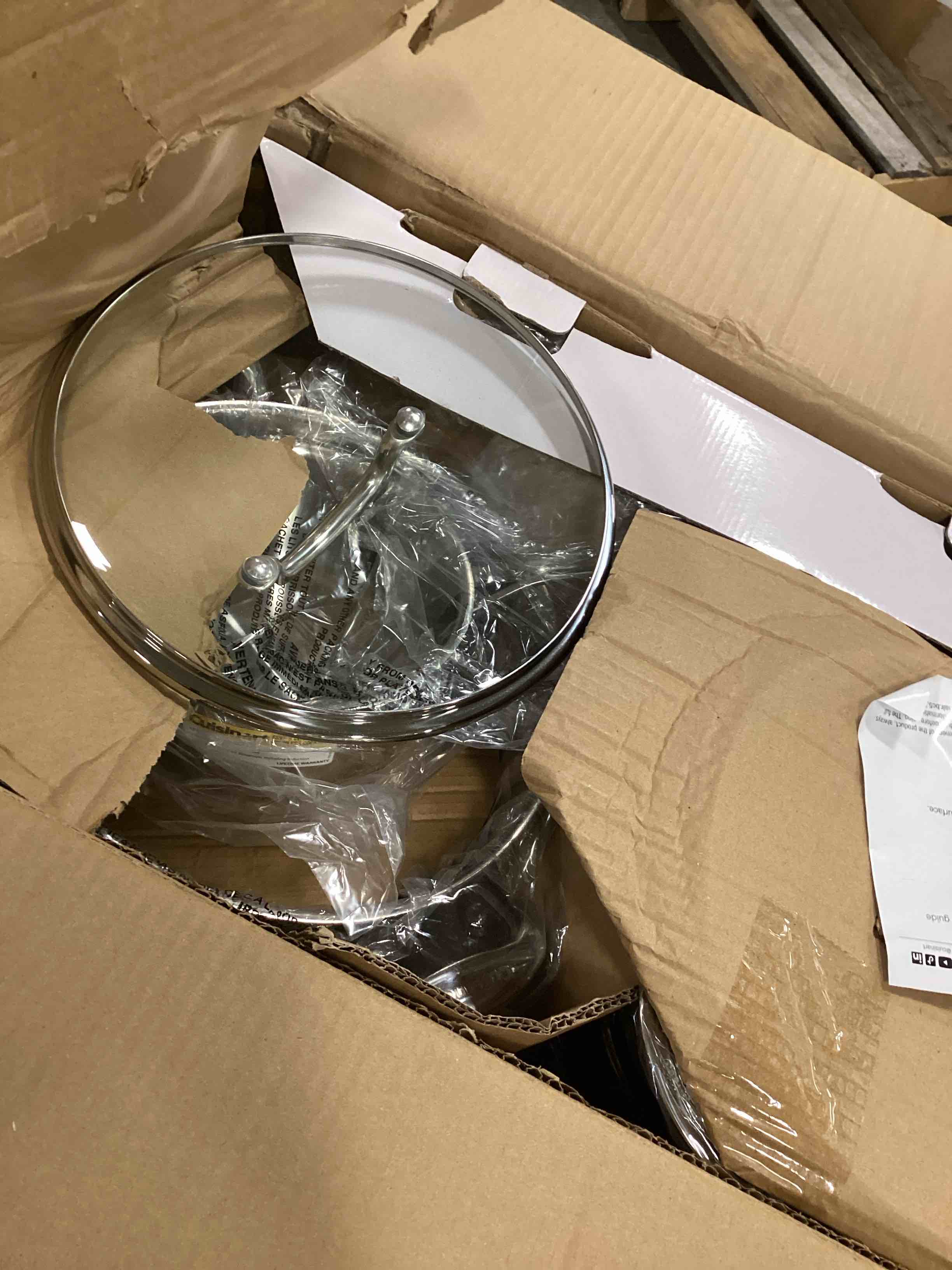 https://s3.amazonaws.com/lotting-images-prod/bidfta/BRN0068463_1725426498461.jpeg