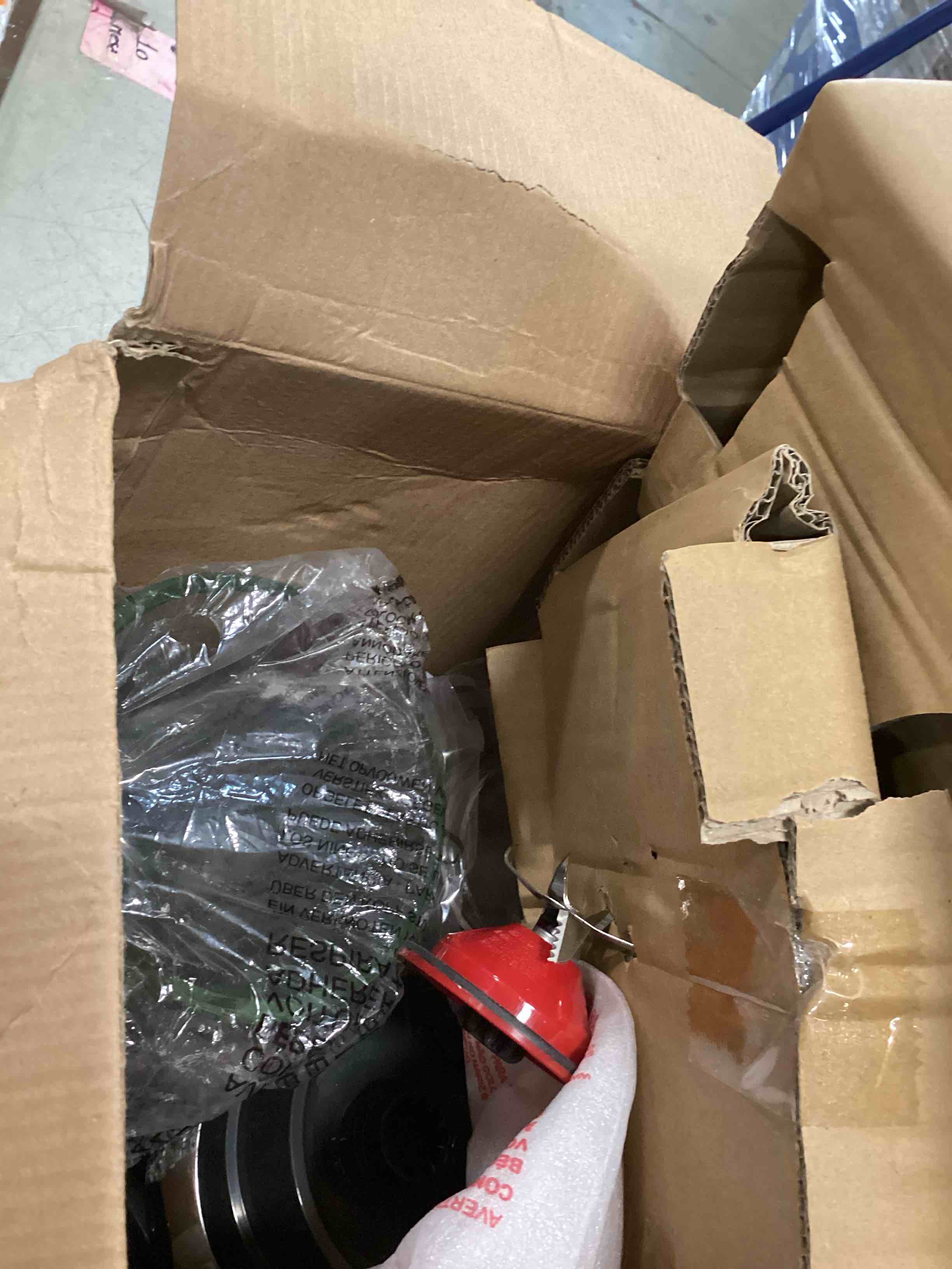 BLACK+DECKER BL1400DGP Quiet Stainless Steel Blender with Cyclone Glass Cup