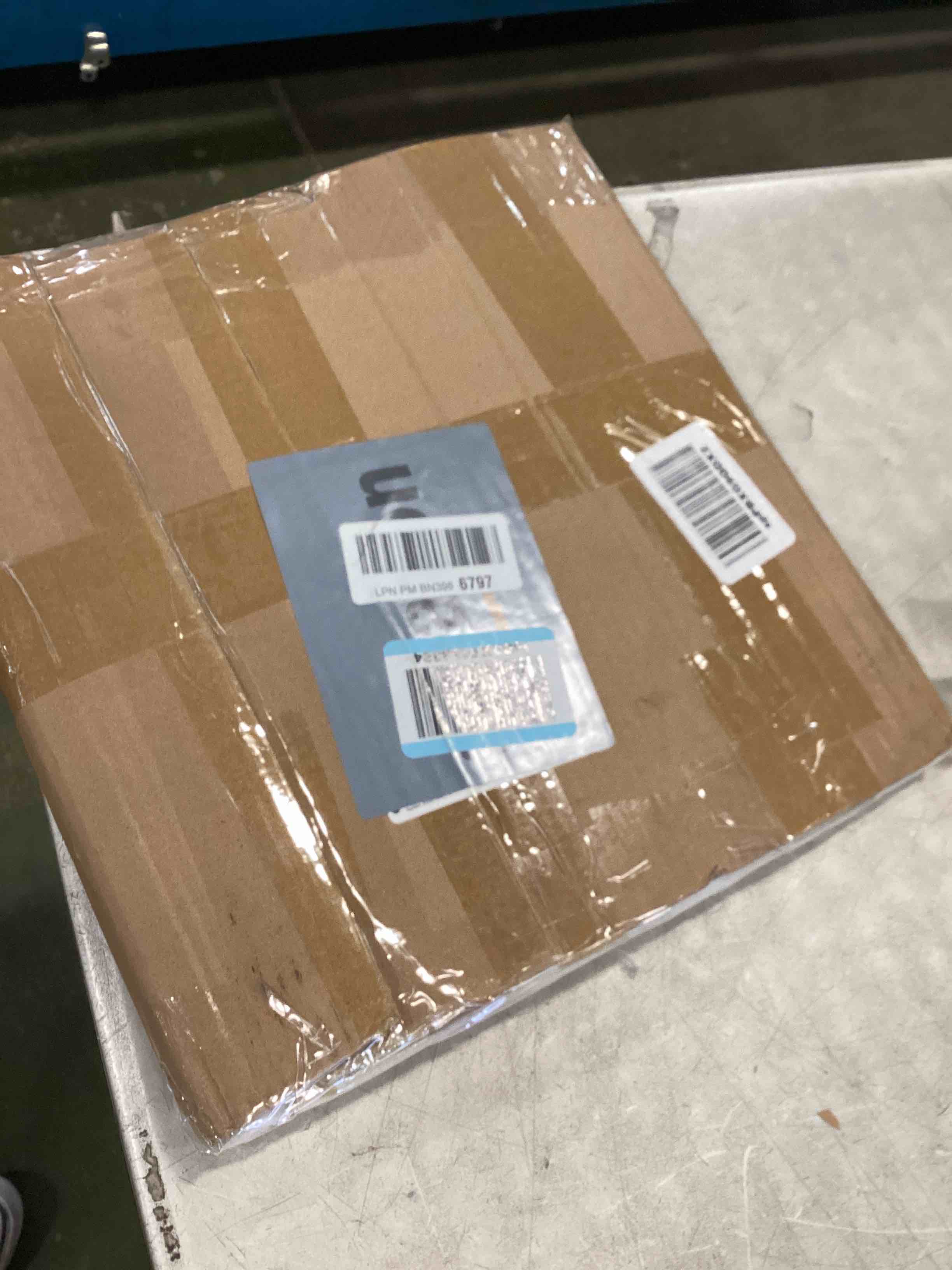 https://s3.amazonaws.com/lotting-images-prod/bidfta/BRN0069883_1724347441355.jpeg