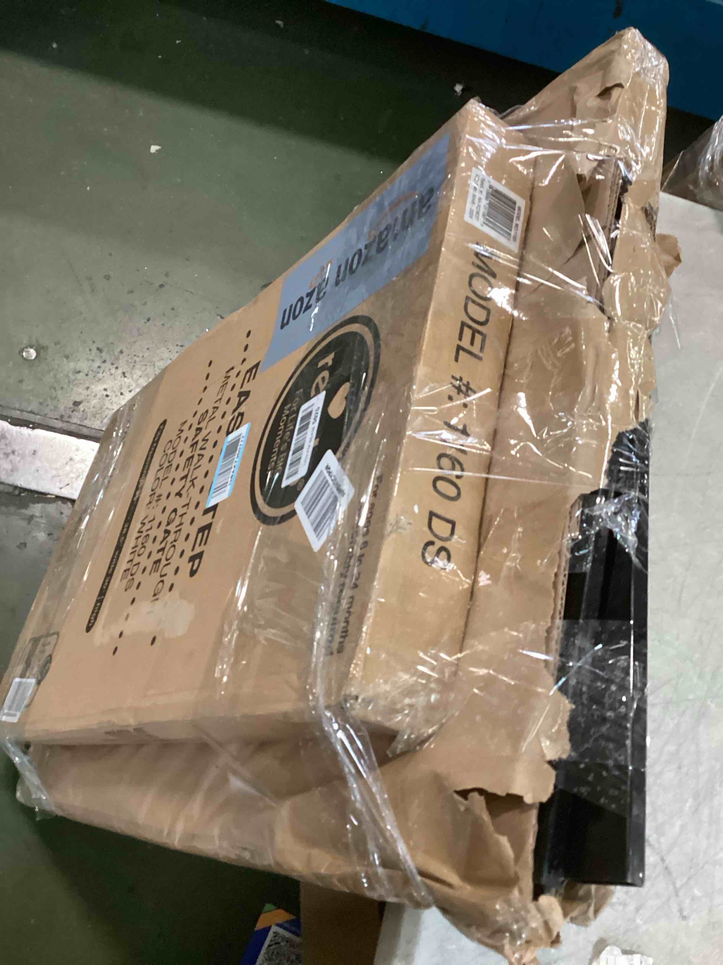 https://s3.amazonaws.com/lotting-images-prod/bidfta/BRN0070733_1725122523045.jpeg