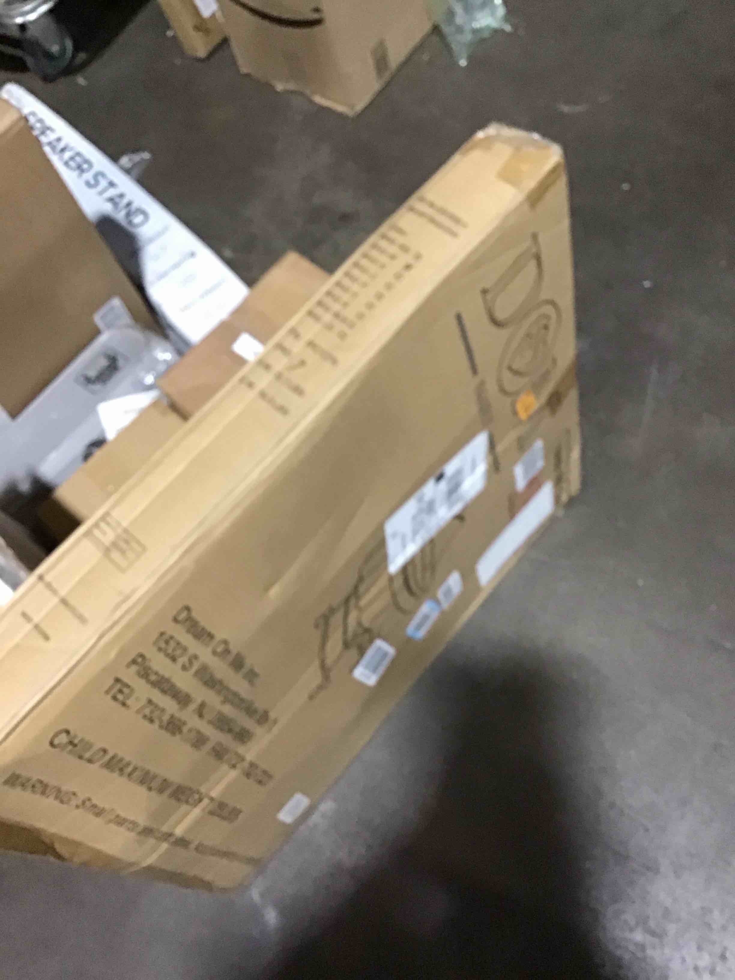 https://s3.amazonaws.com/lotting-images-prod/bidfta/BRN0073908_1729713794008.jpeg
