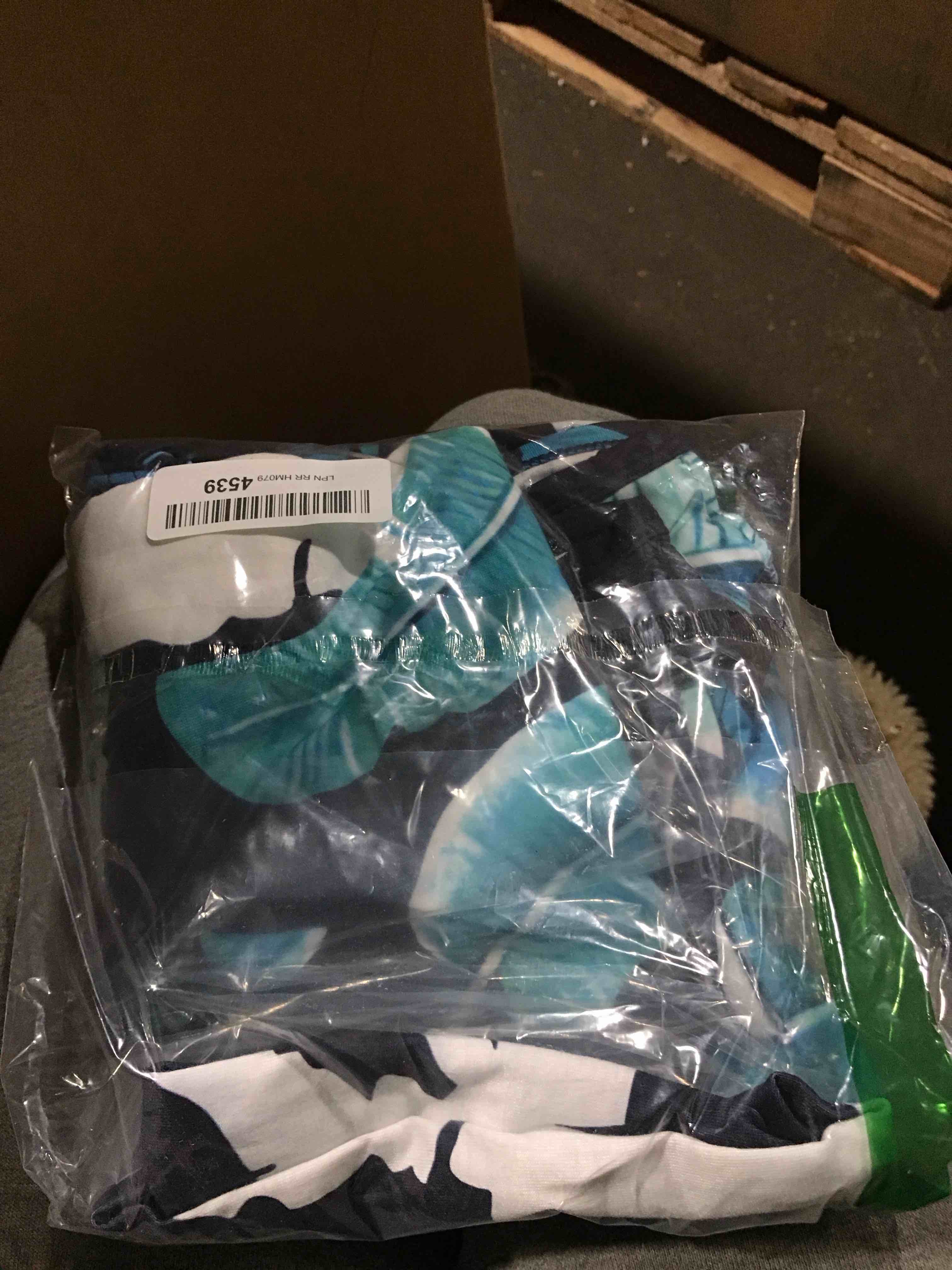 https://s3.amazonaws.com/lotting-images-prod/bidfta/BRN0074758_1730844137148.jpeg