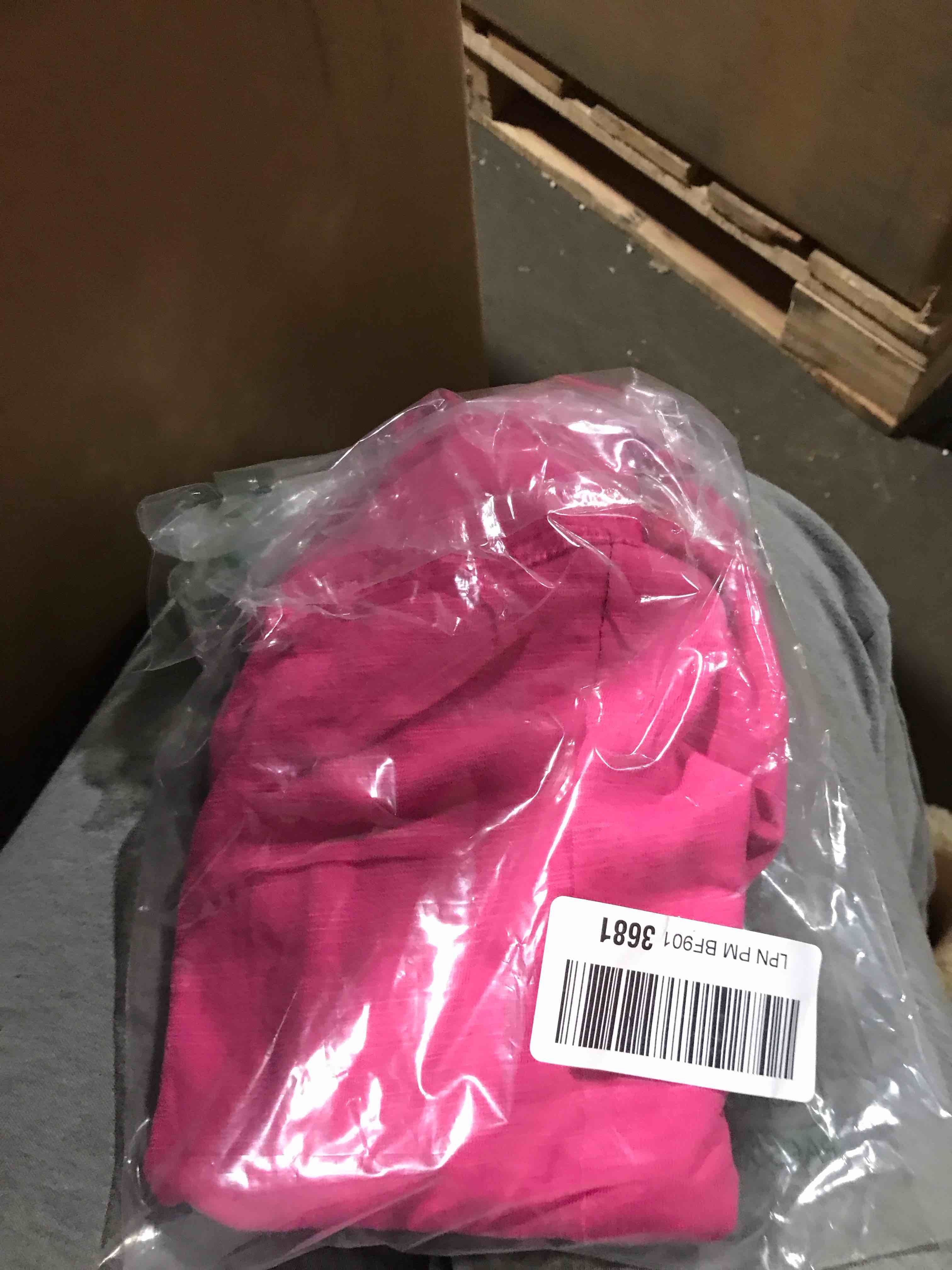 https://s3.amazonaws.com/lotting-images-prod/bidfta/BRN0074787_1730841045069.jpeg