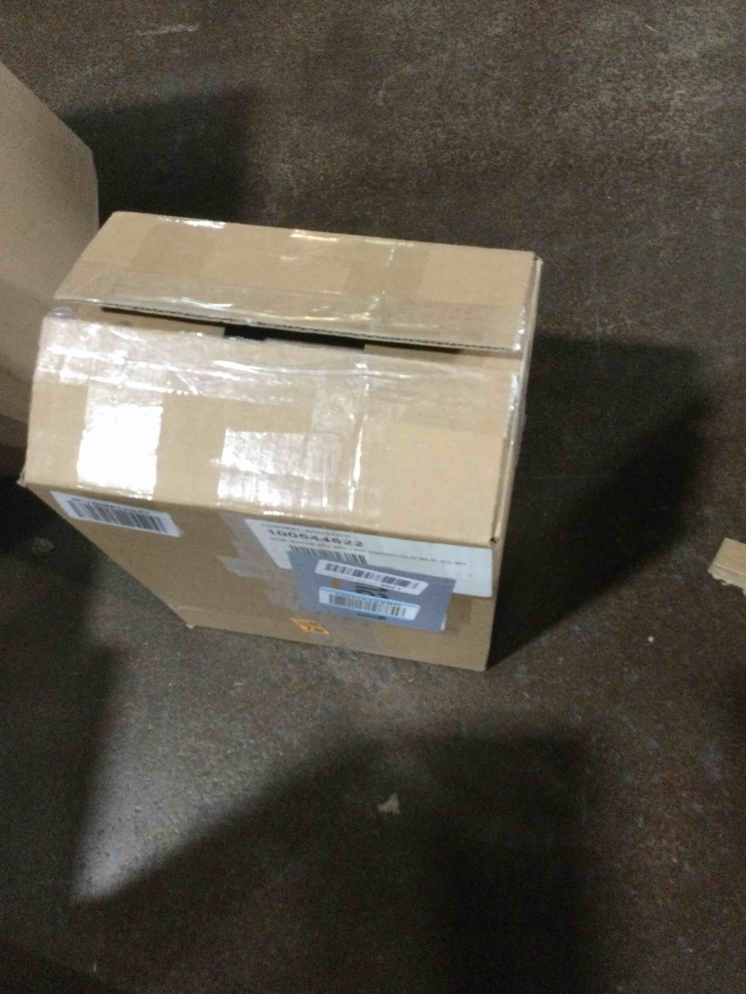 https://s3.amazonaws.com/lotting-images-prod/bidfta/BRN0075004_1730830508047.jpeg
