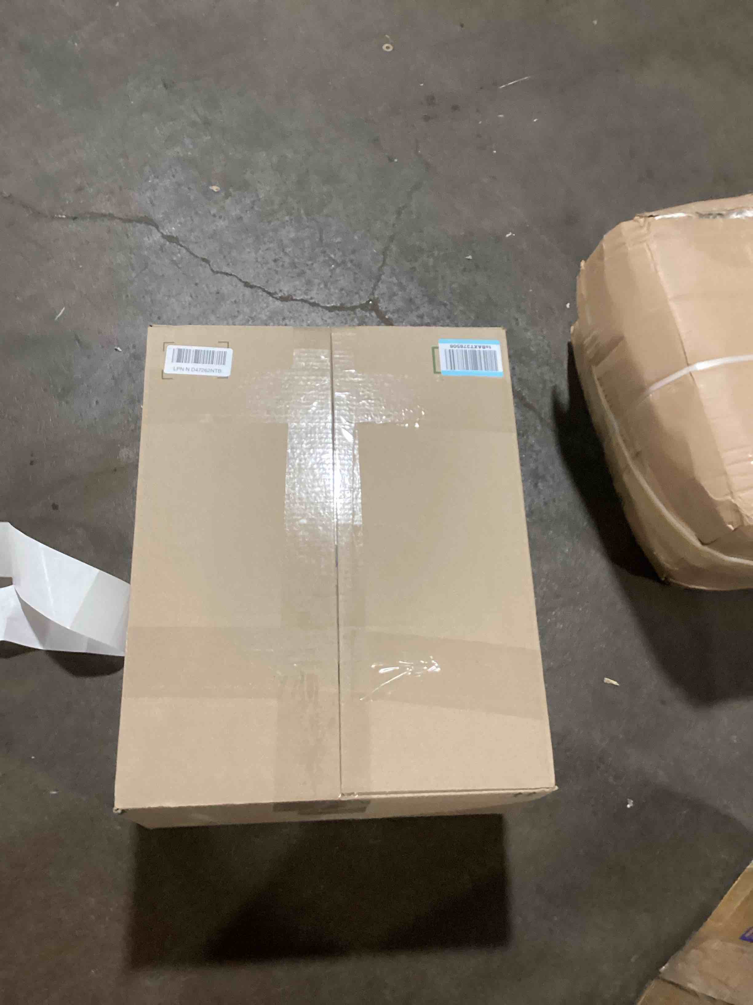 https://s3.amazonaws.com/lotting-images-prod/bidfta/BRN0075498_1729777496343.jpeg