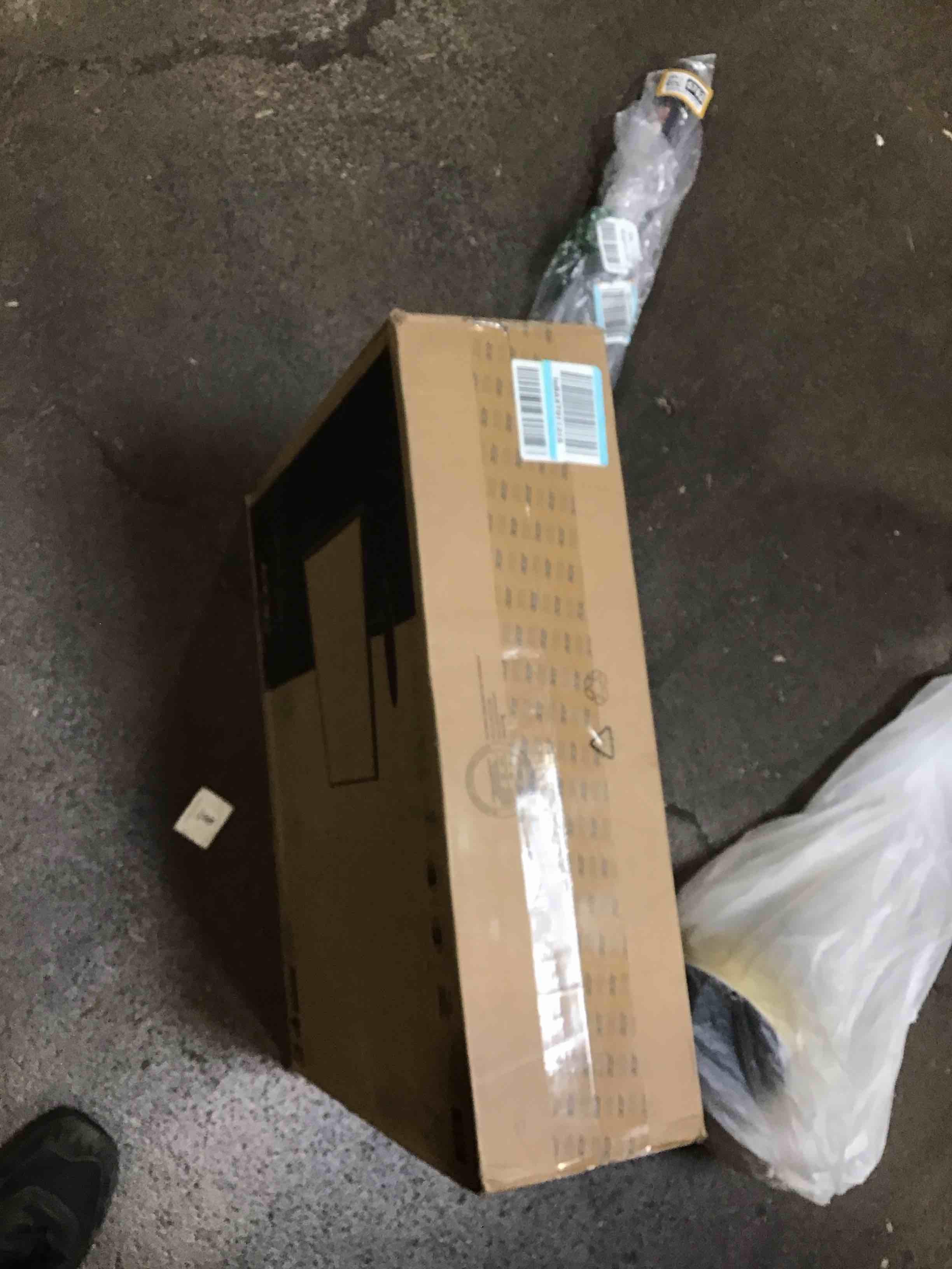 https://s3.amazonaws.com/lotting-images-prod/bidfta/BRN0075783_1729783434961.jpeg