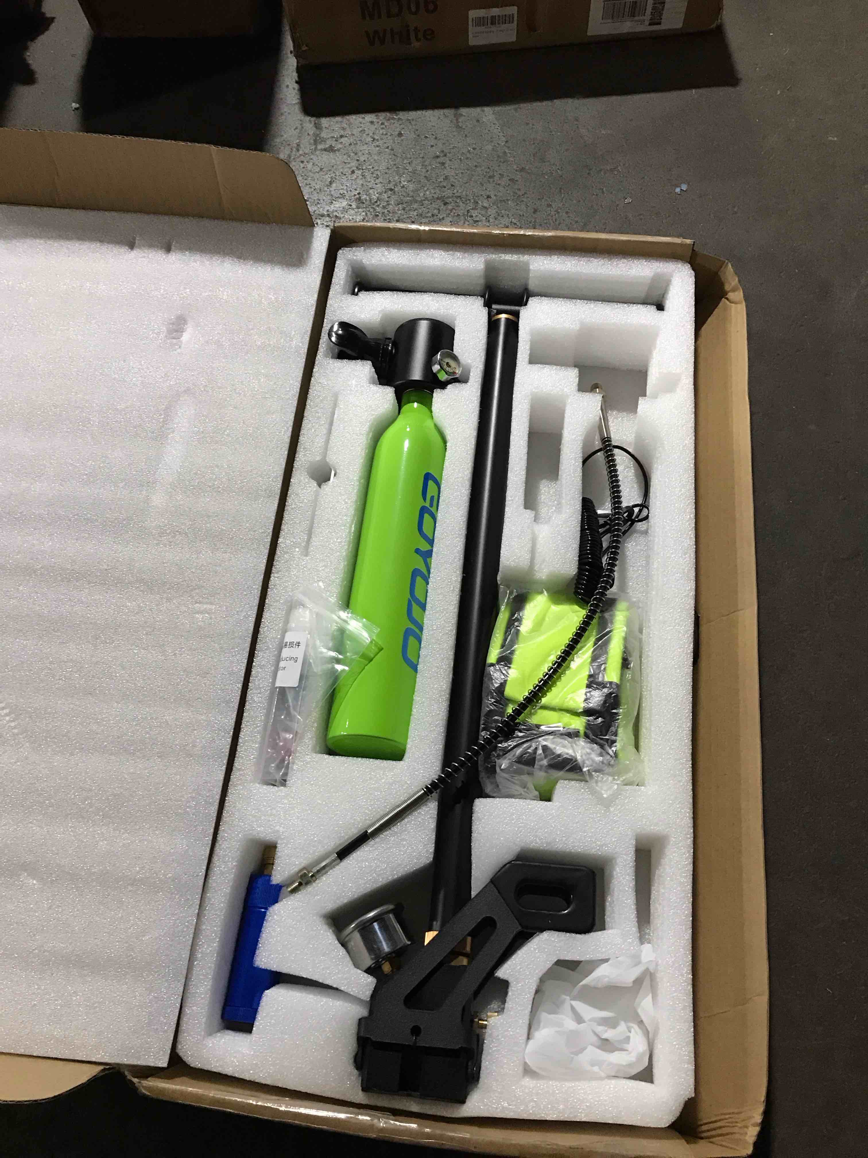 https://s3.amazonaws.com/lotting-images-prod/bidfta/BRN0076165_1730121285701.jpeg