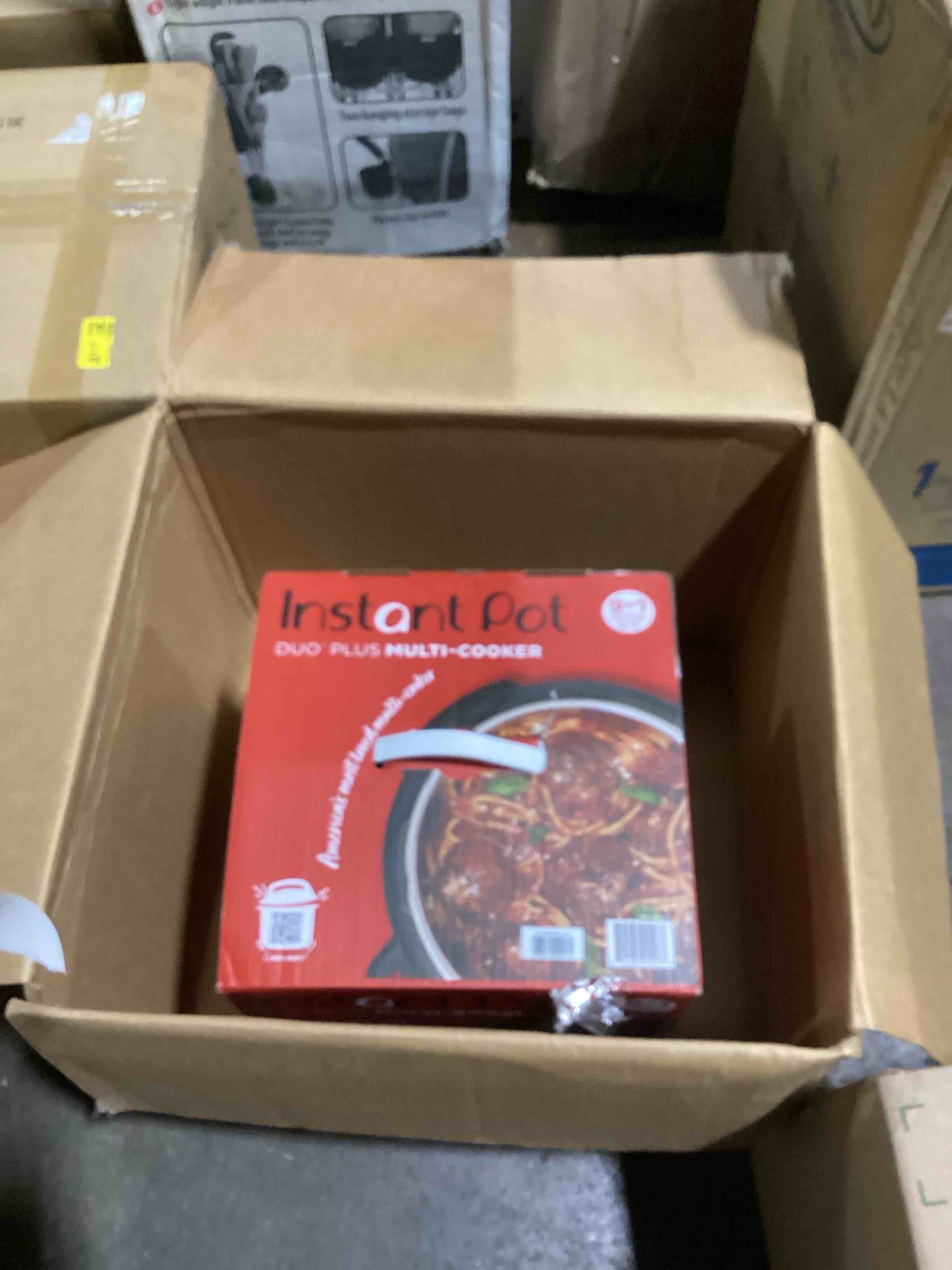 https://s3.amazonaws.com/lotting-images-prod/bidfta/BRN0078175_1730397890656.jpeg