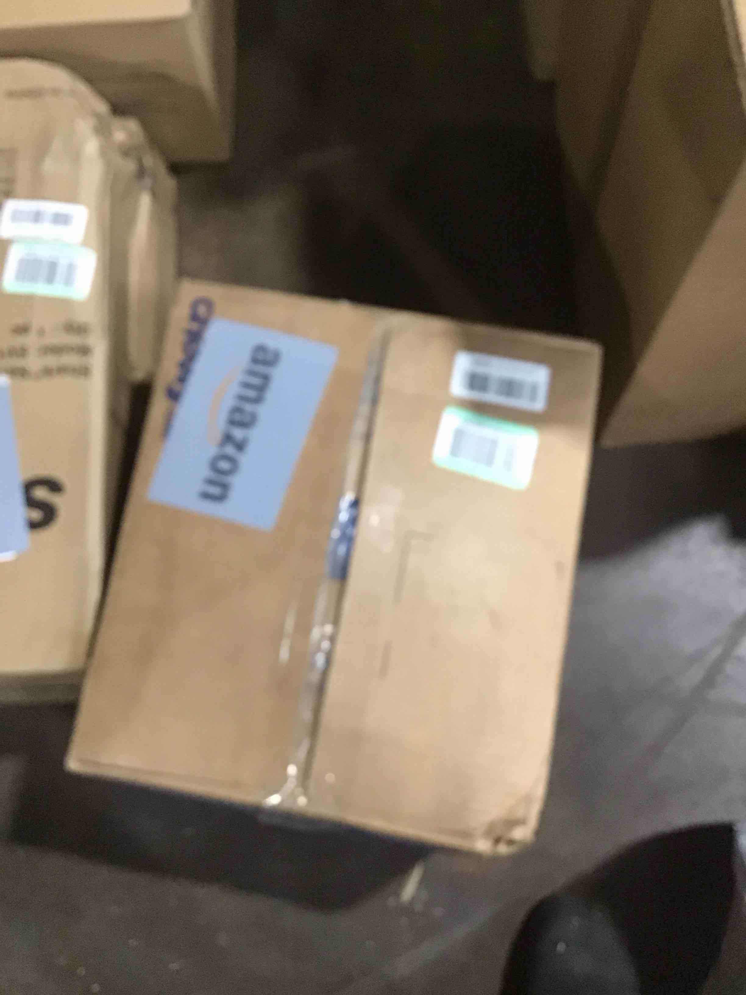 https://s3.amazonaws.com/lotting-images-prod/bidfta/BRN0082743_1729534764256.jpeg