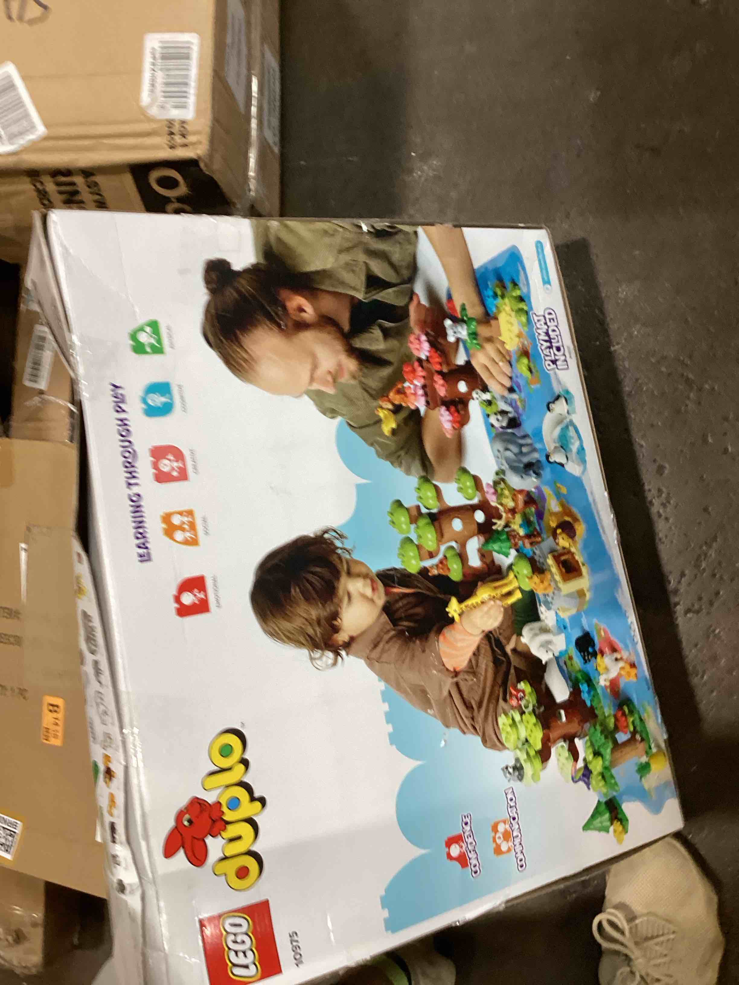 https://s3.amazonaws.com/lotting-images-prod/bidfta/BRN0083984_1729174404881.jpeg