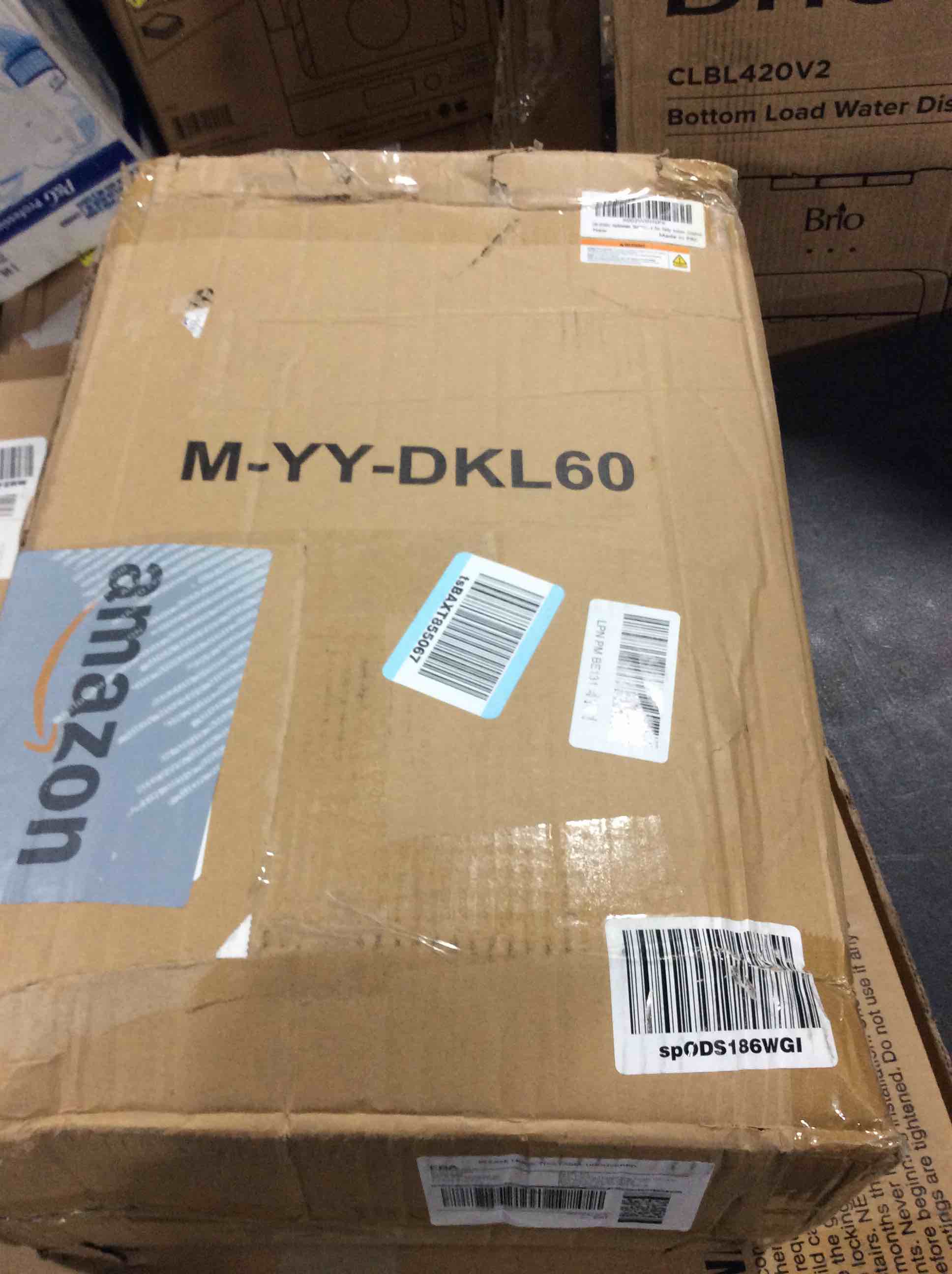 https://s3.amazonaws.com/lotting-images-prod/bidfta/BRN0088749_1730844235643.jpeg