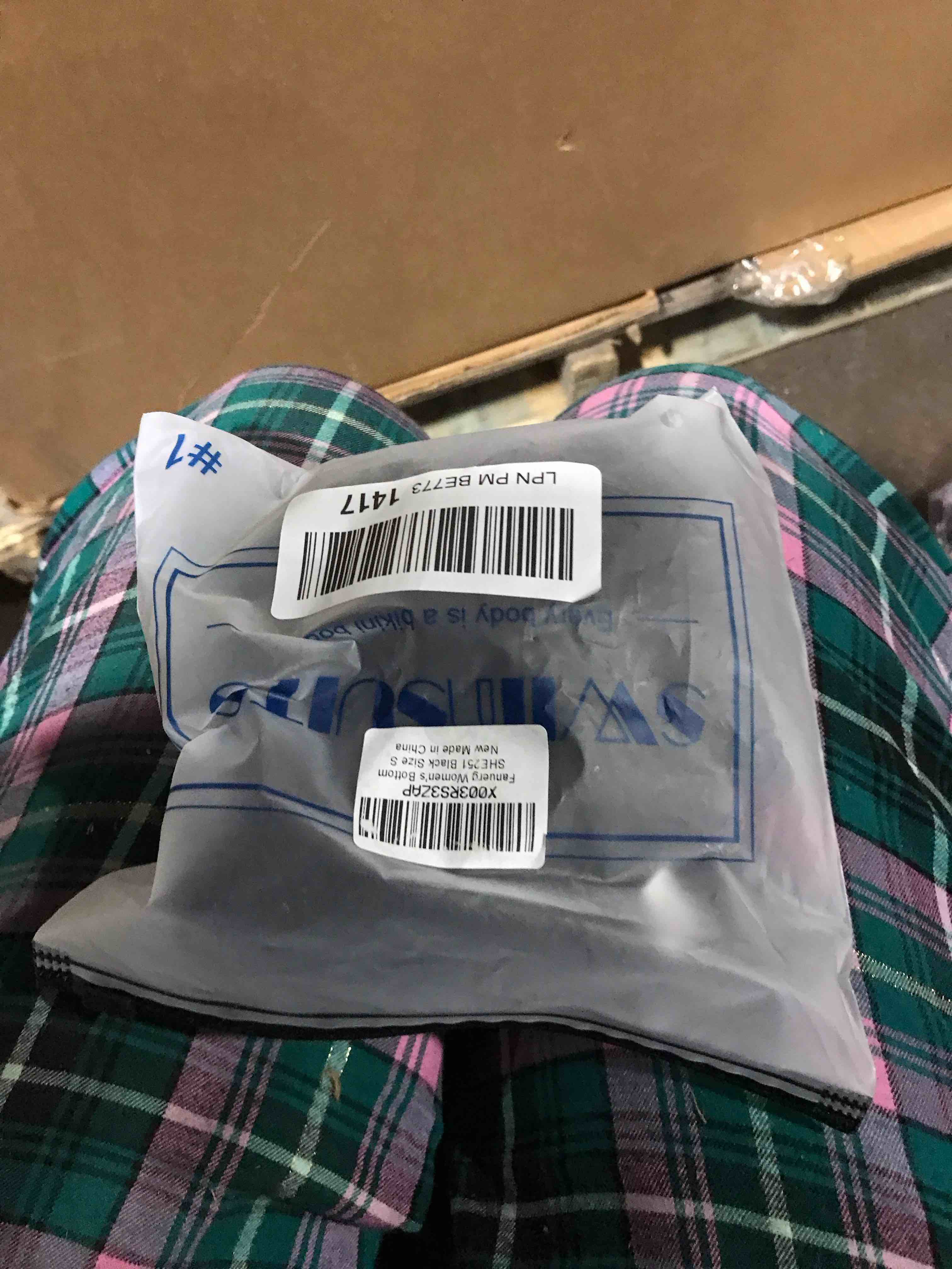 https://s3.amazonaws.com/lotting-images-prod/bidfta/BRN0090304_1730745396321.jpeg