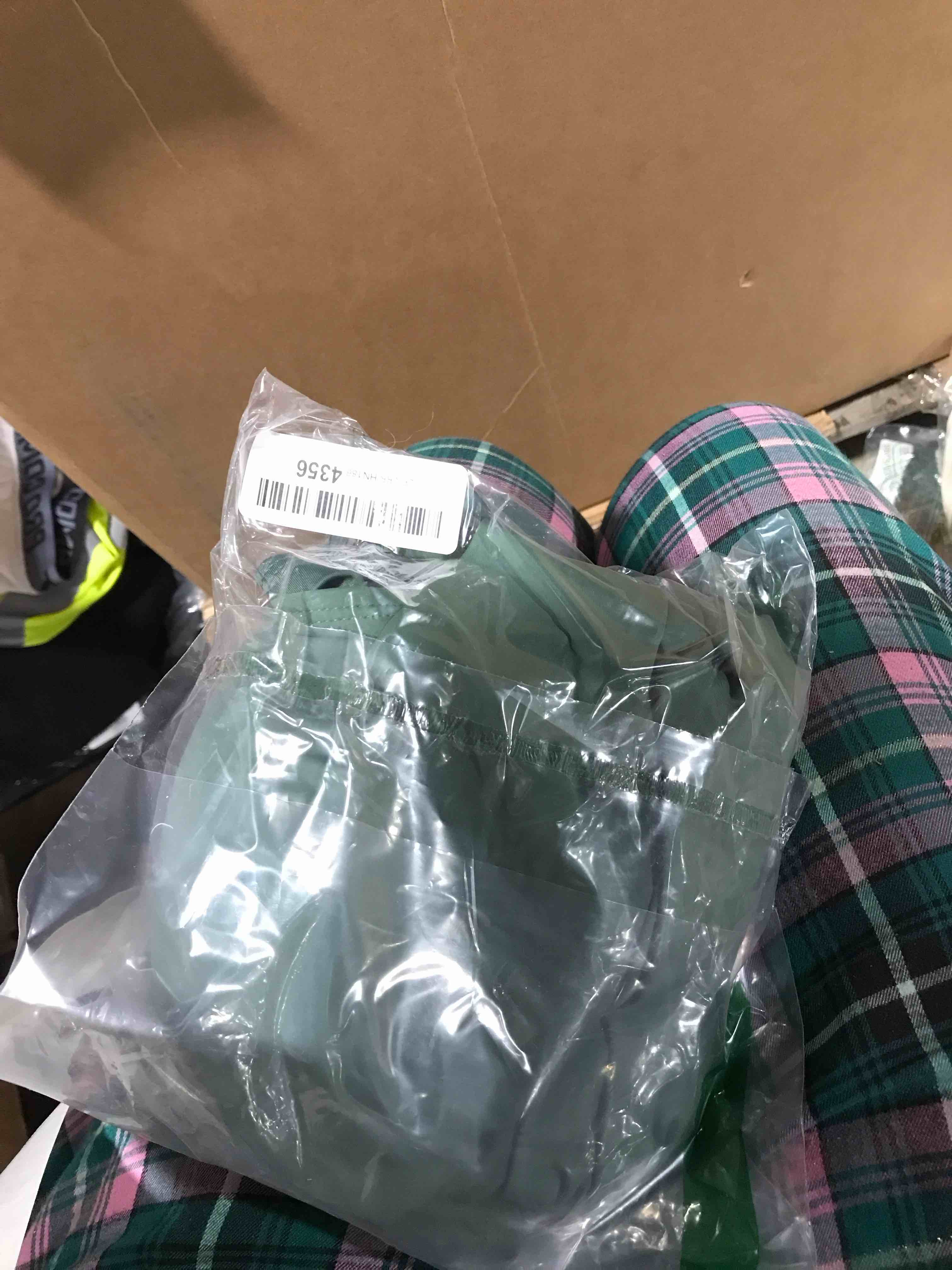 https://s3.amazonaws.com/lotting-images-prod/bidfta/BRN0090308_1730745602603.jpeg