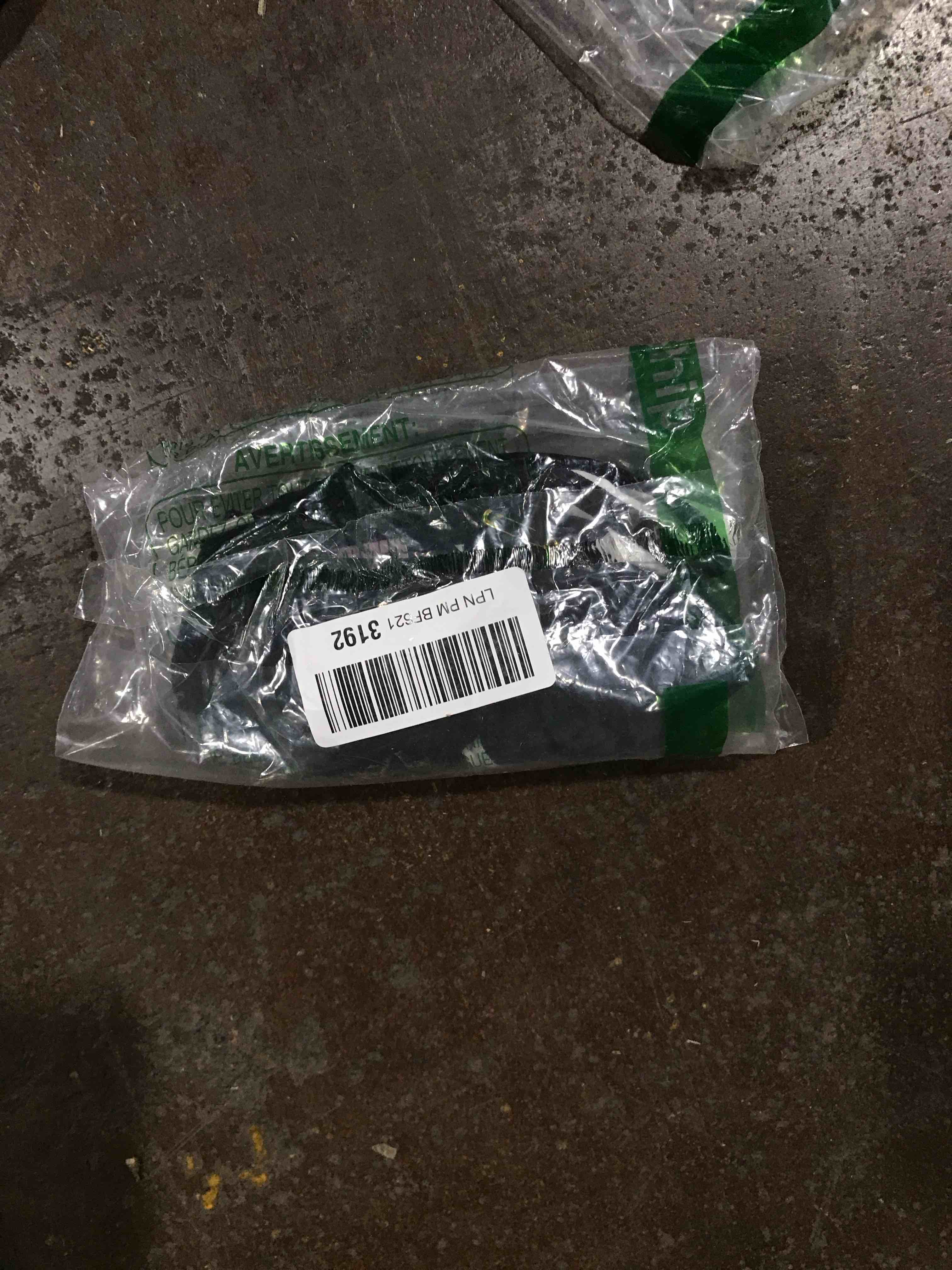 https://s3.amazonaws.com/lotting-images-prod/bidfta/BRN0091133_1730549293888.jpeg