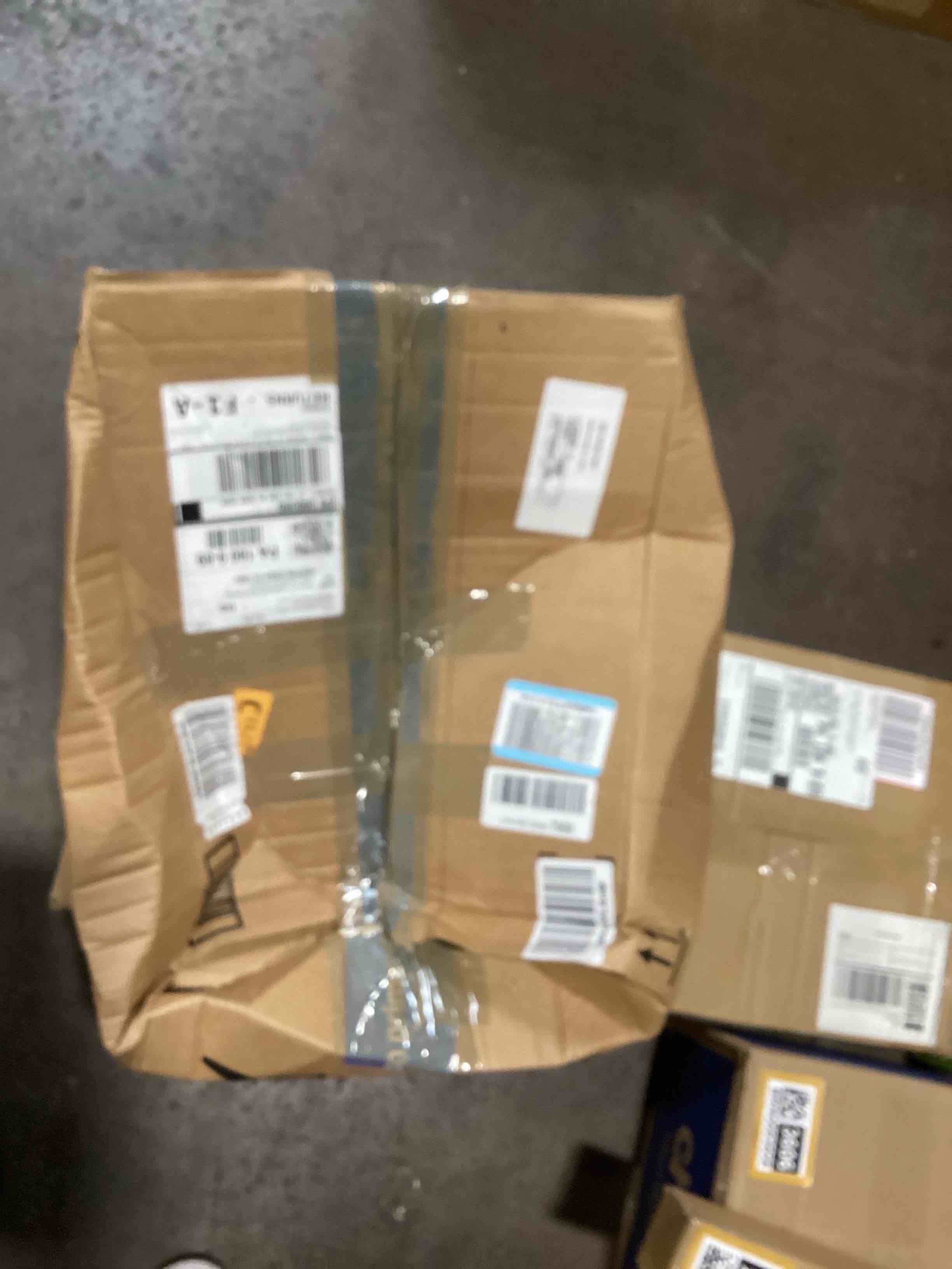 https://s3.amazonaws.com/lotting-images-prod/bidfta/BRN0093610_1730221368682.jpeg