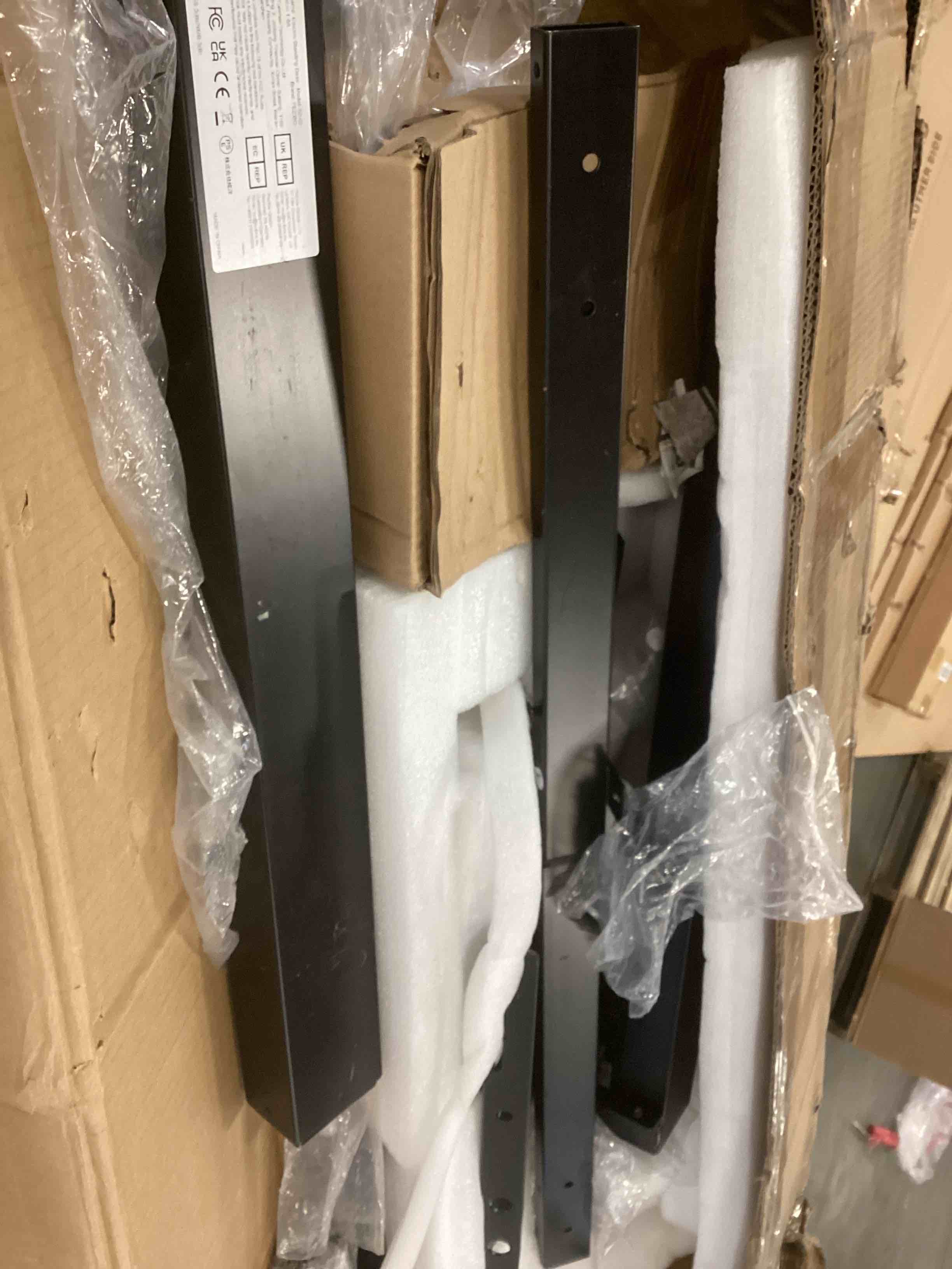 https://s3.amazonaws.com/lotting-images-prod/bidfta/BRN0111824_1726578847363.jpeg