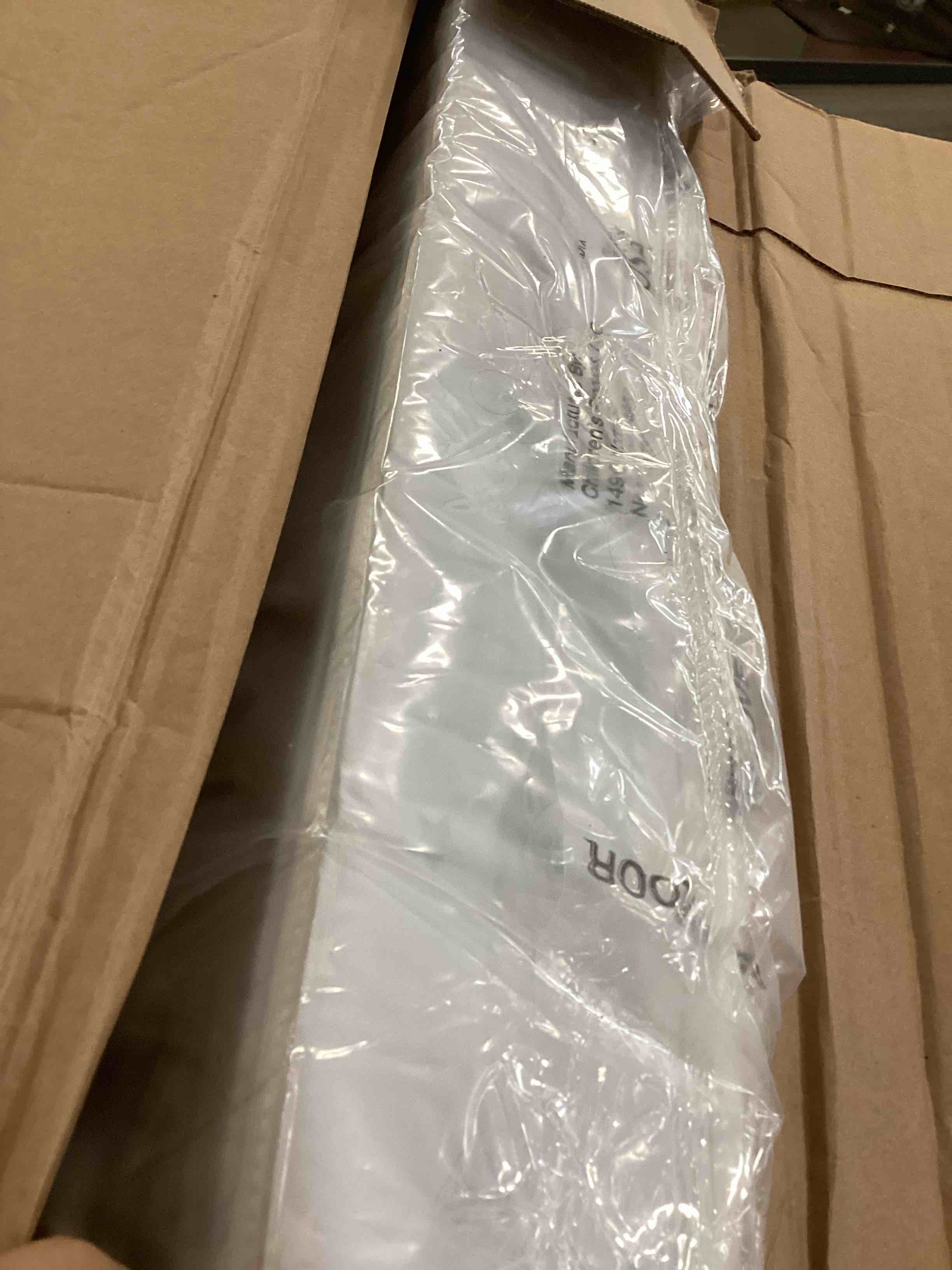 https://s3.amazonaws.com/lotting-images-prod/bidfta/BRN0115599_1724874027079.jpeg