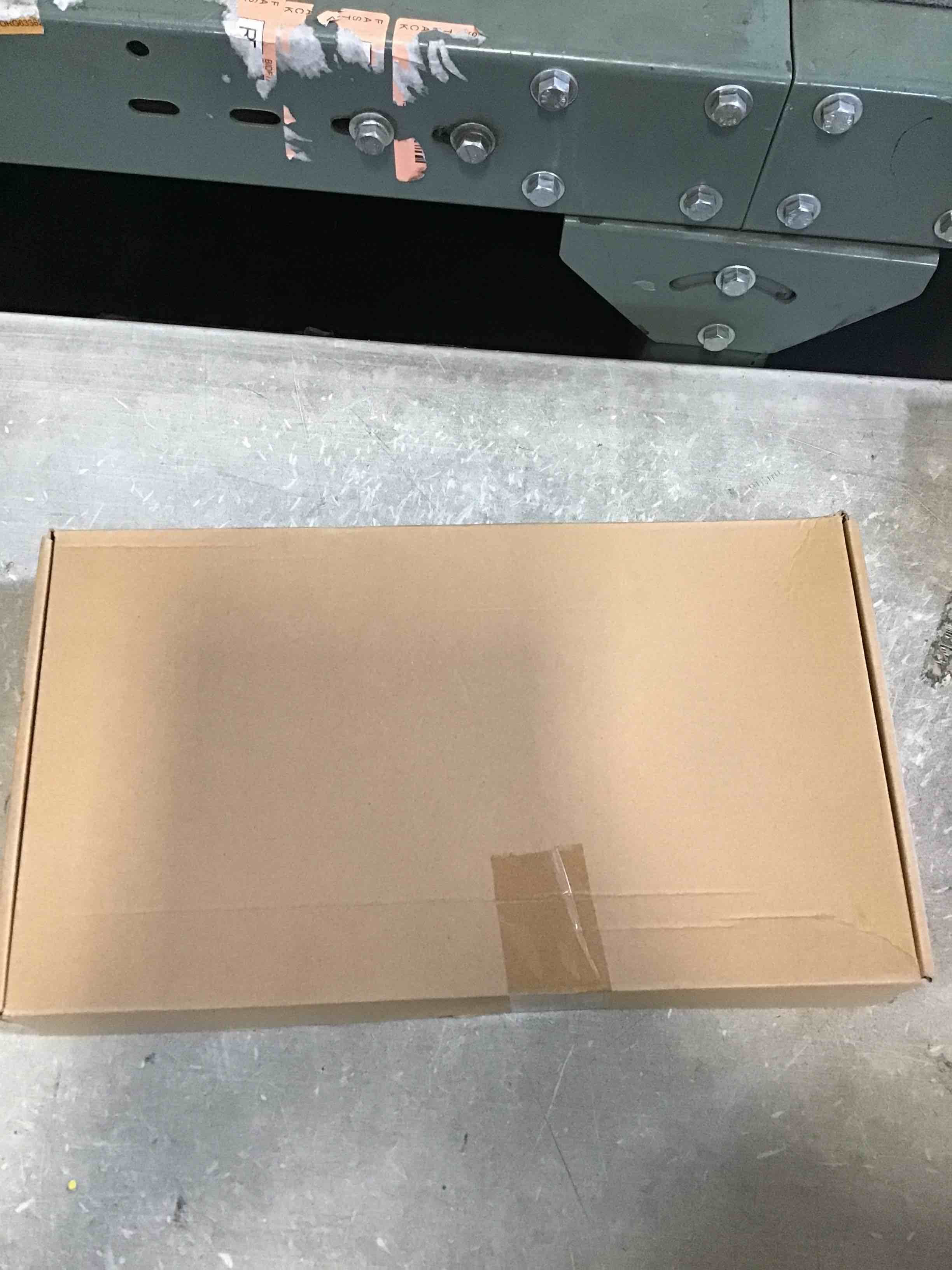 https://s3.amazonaws.com/lotting-images-prod/bidfta/BRN0116094_1725383011339.jpeg