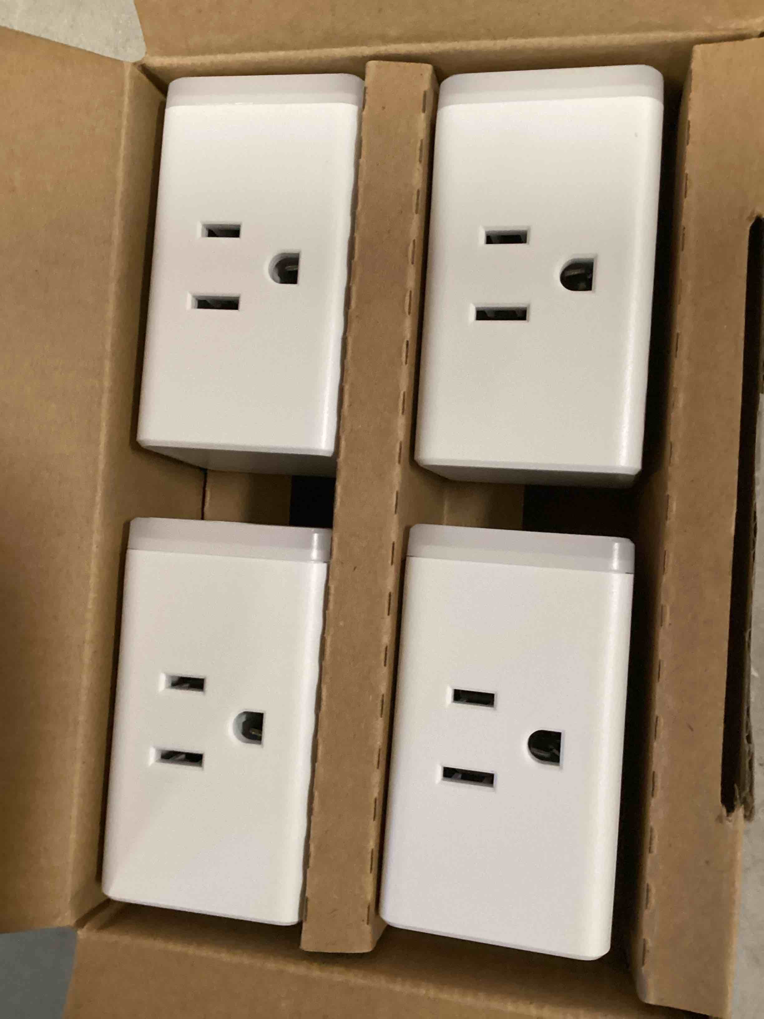 https://s3.amazonaws.com/lotting-images-prod/bidfta/BRN0117610_1724158003464.jpeg