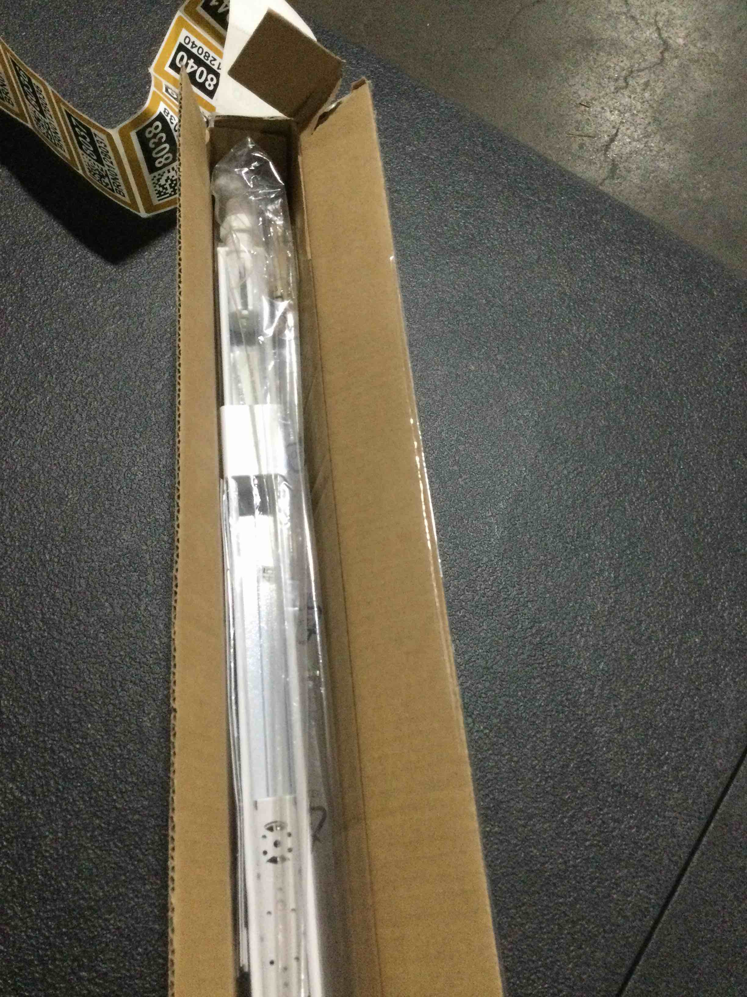 https://s3.amazonaws.com/lotting-images-prod/bidfta/BRN0128044_1738162724580.jpeg