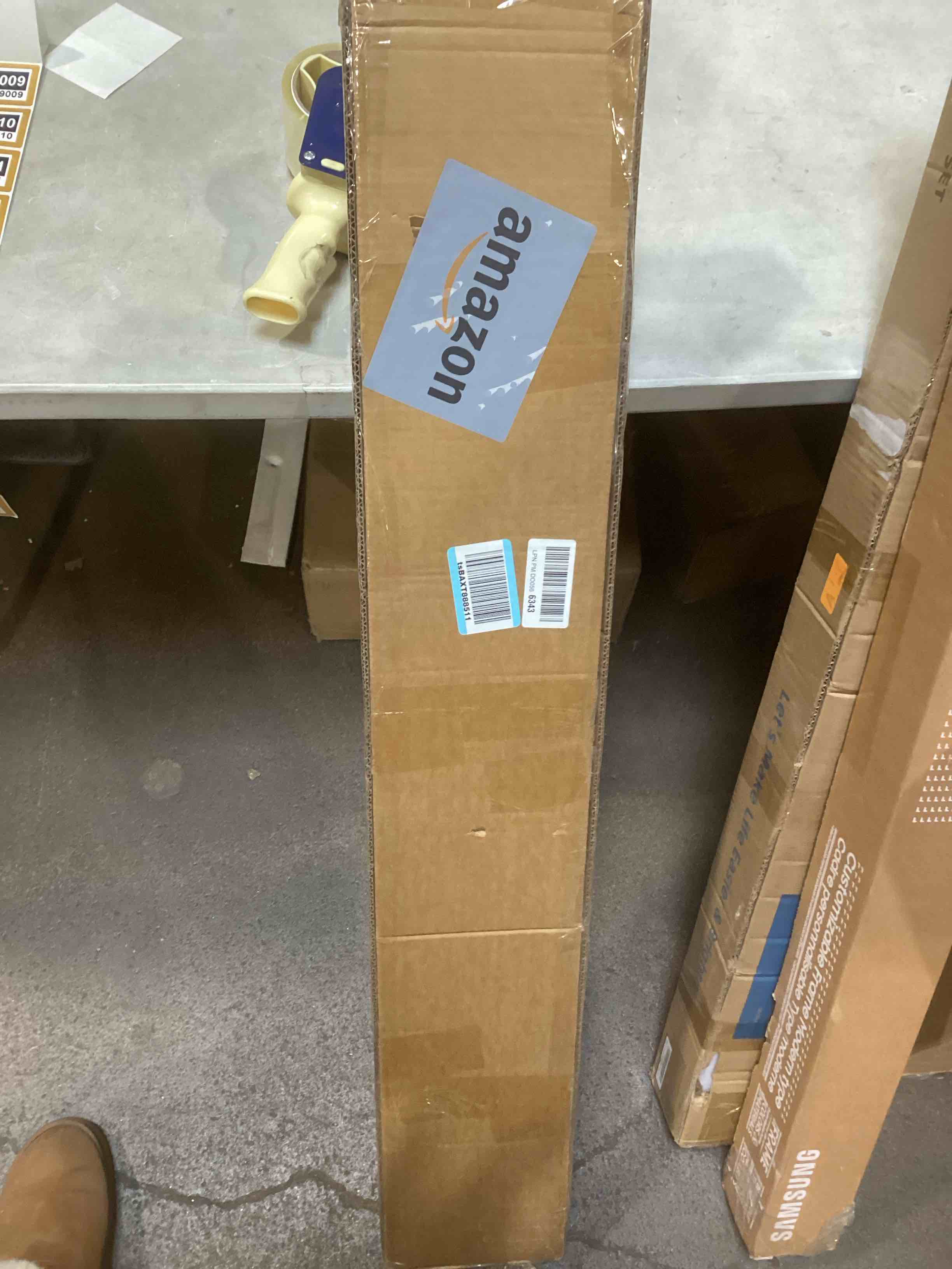 https://s3.amazonaws.com/lotting-images-prod/bidfta/BRN0129012_1736792781967.jpeg
