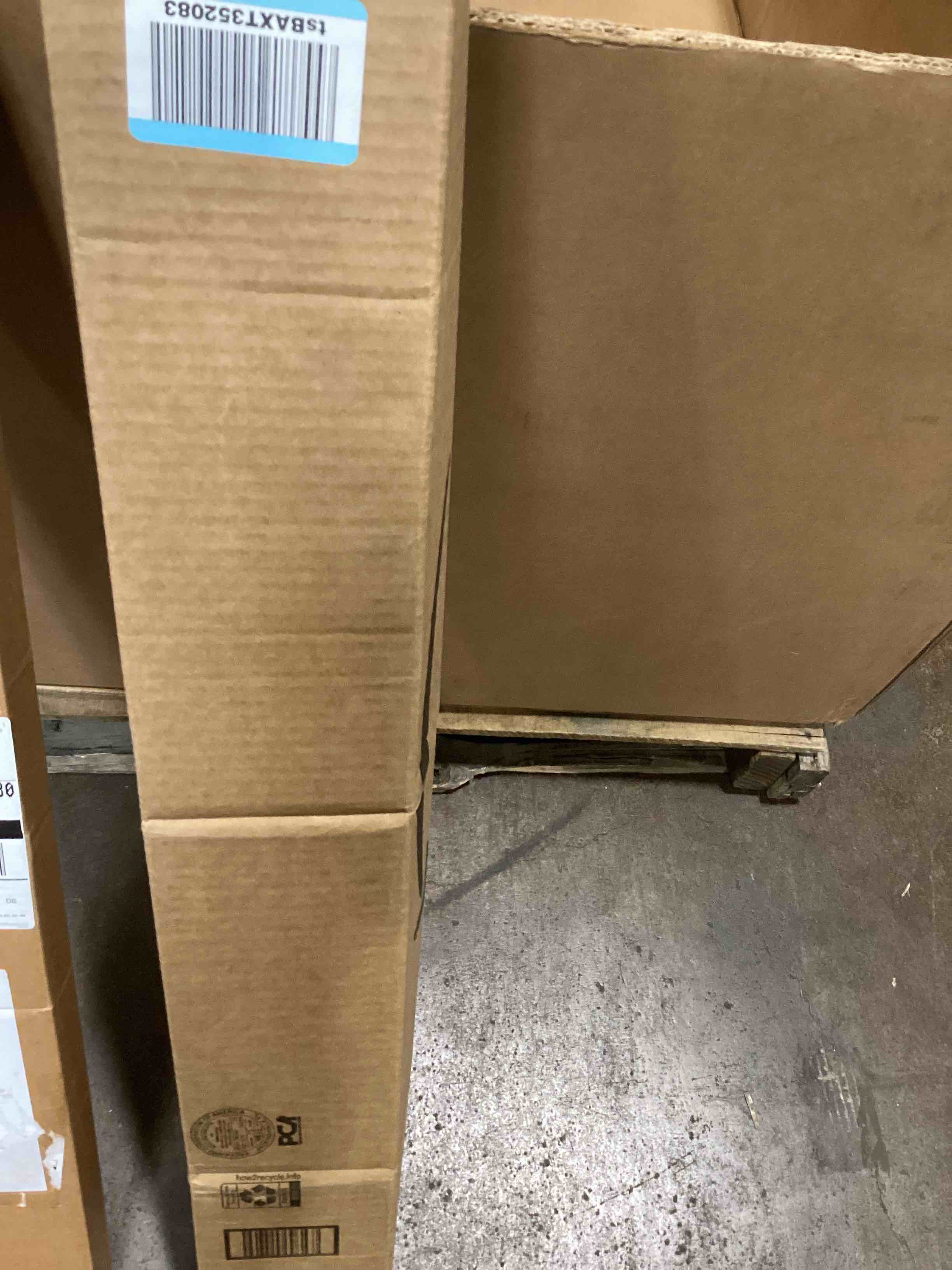 https://s3.amazonaws.com/lotting-images-prod/bidfta/BRN0129560_1729176946136.jpeg
