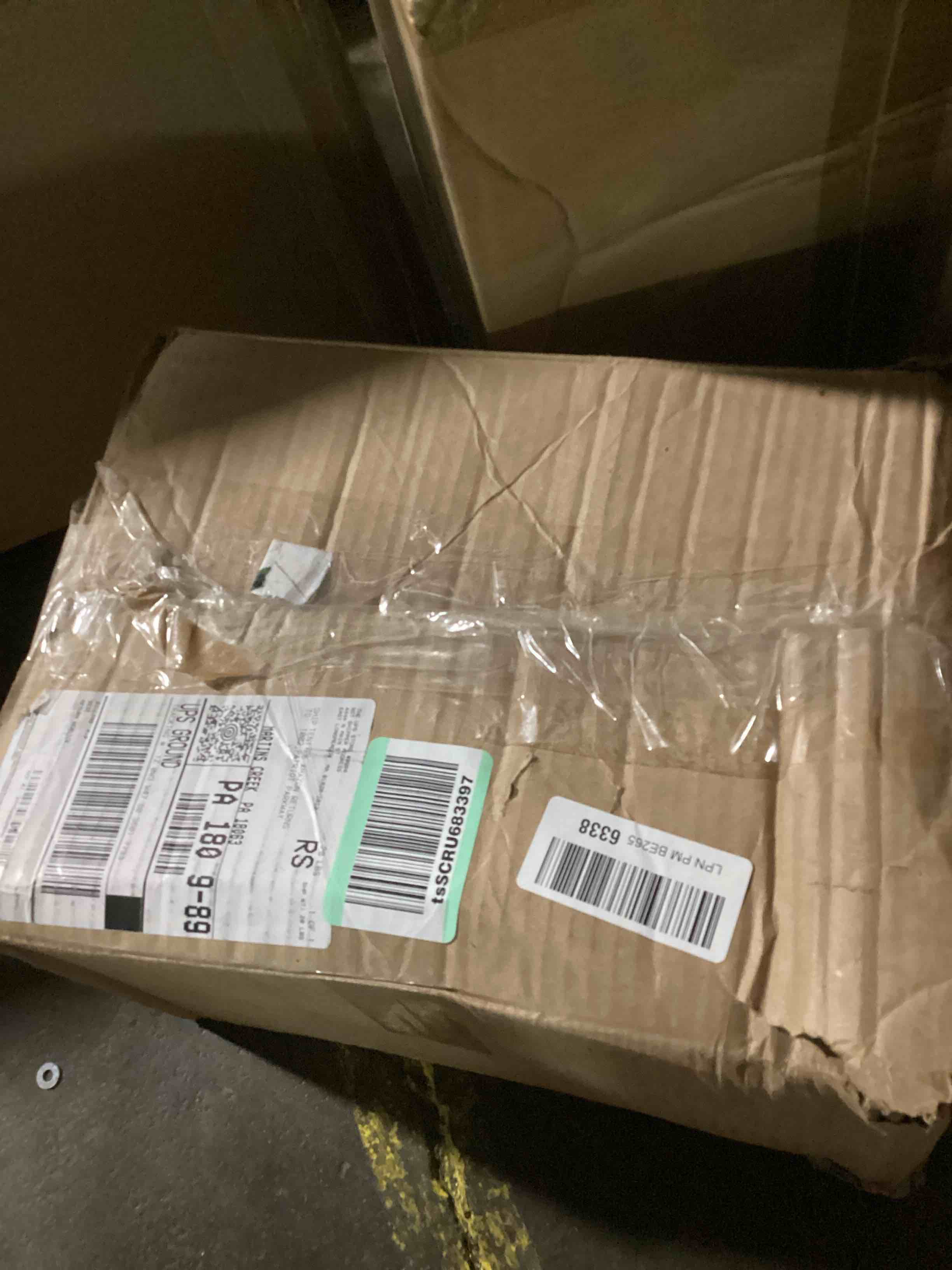 https://s3.amazonaws.com/lotting-images-prod/bidfta/BRN0131899_1729013512171.jpeg
