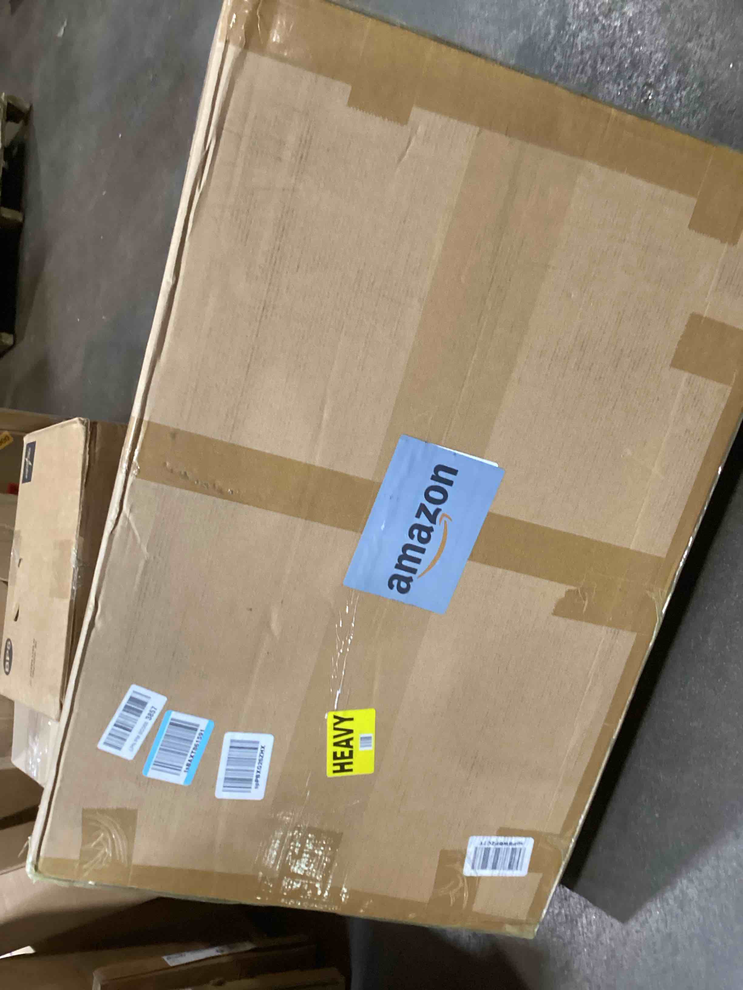 https://s3.amazonaws.com/lotting-images-prod/bidfta/BRN0132147_1728064367016.jpeg