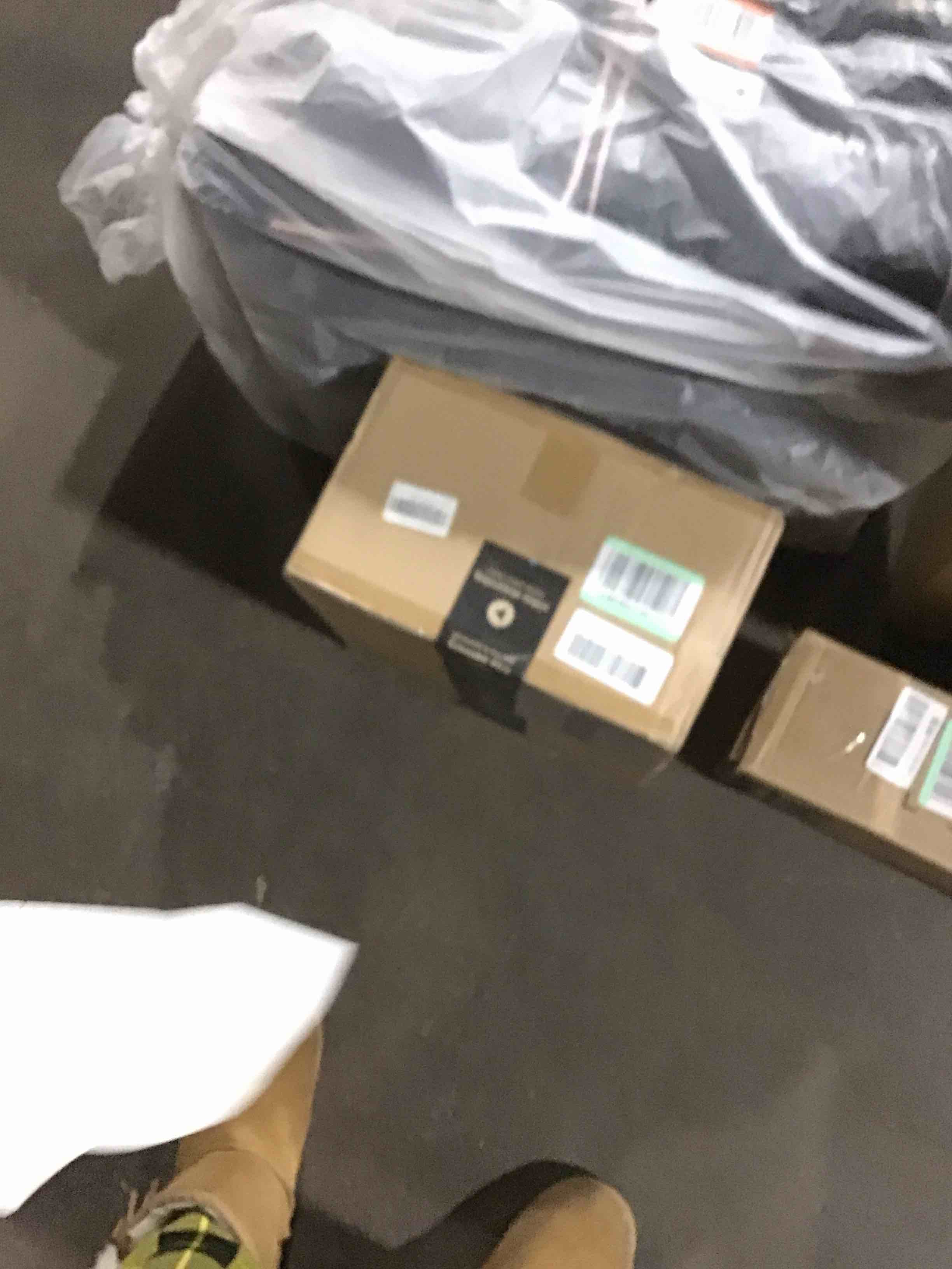 https://s3.amazonaws.com/lotting-images-prod/bidfta/BRN0141788_1729092865059.jpeg