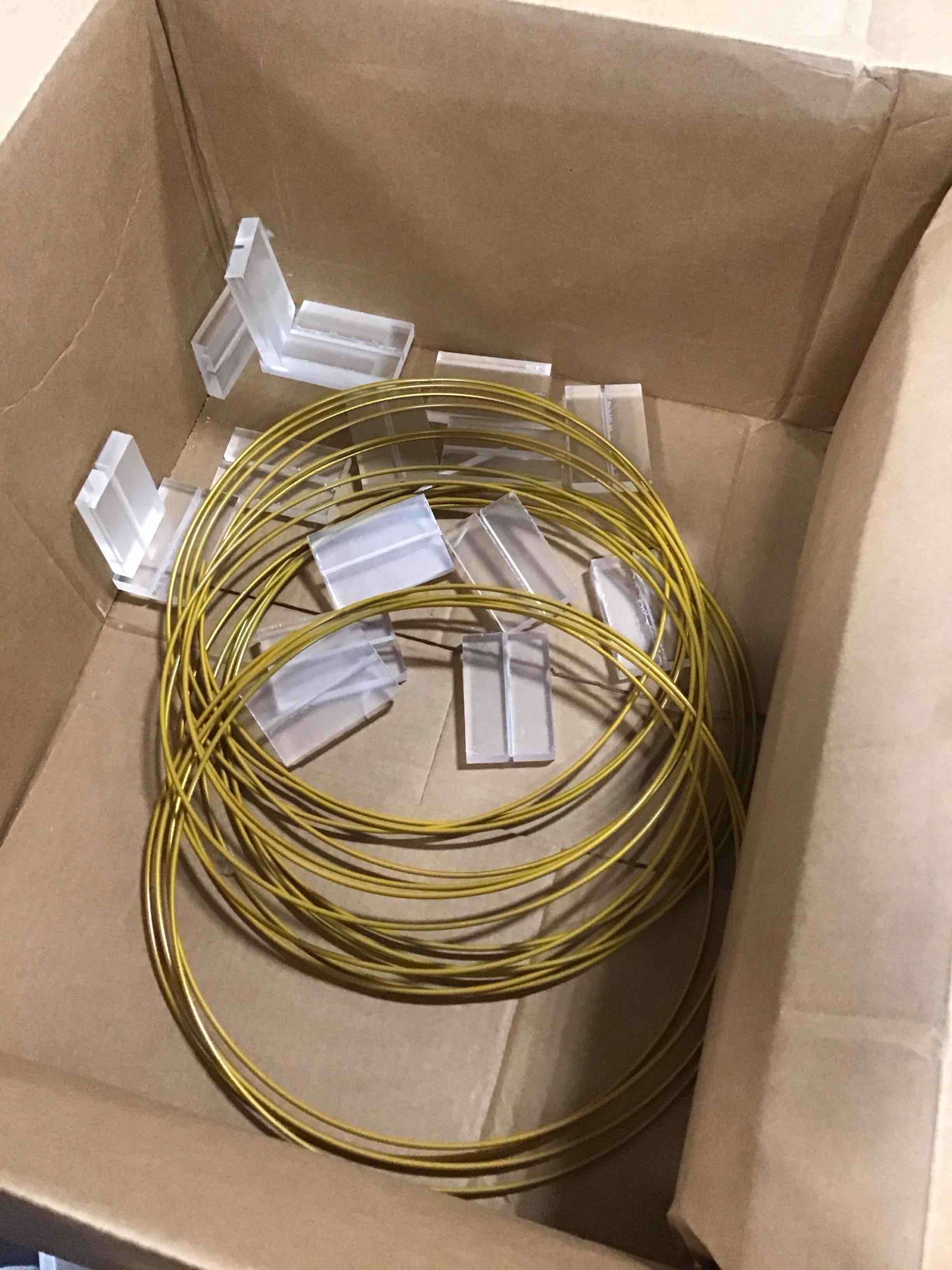 https://s3.amazonaws.com/lotting-images-prod/bidfta/BRN0146177_1726676994101.jpeg