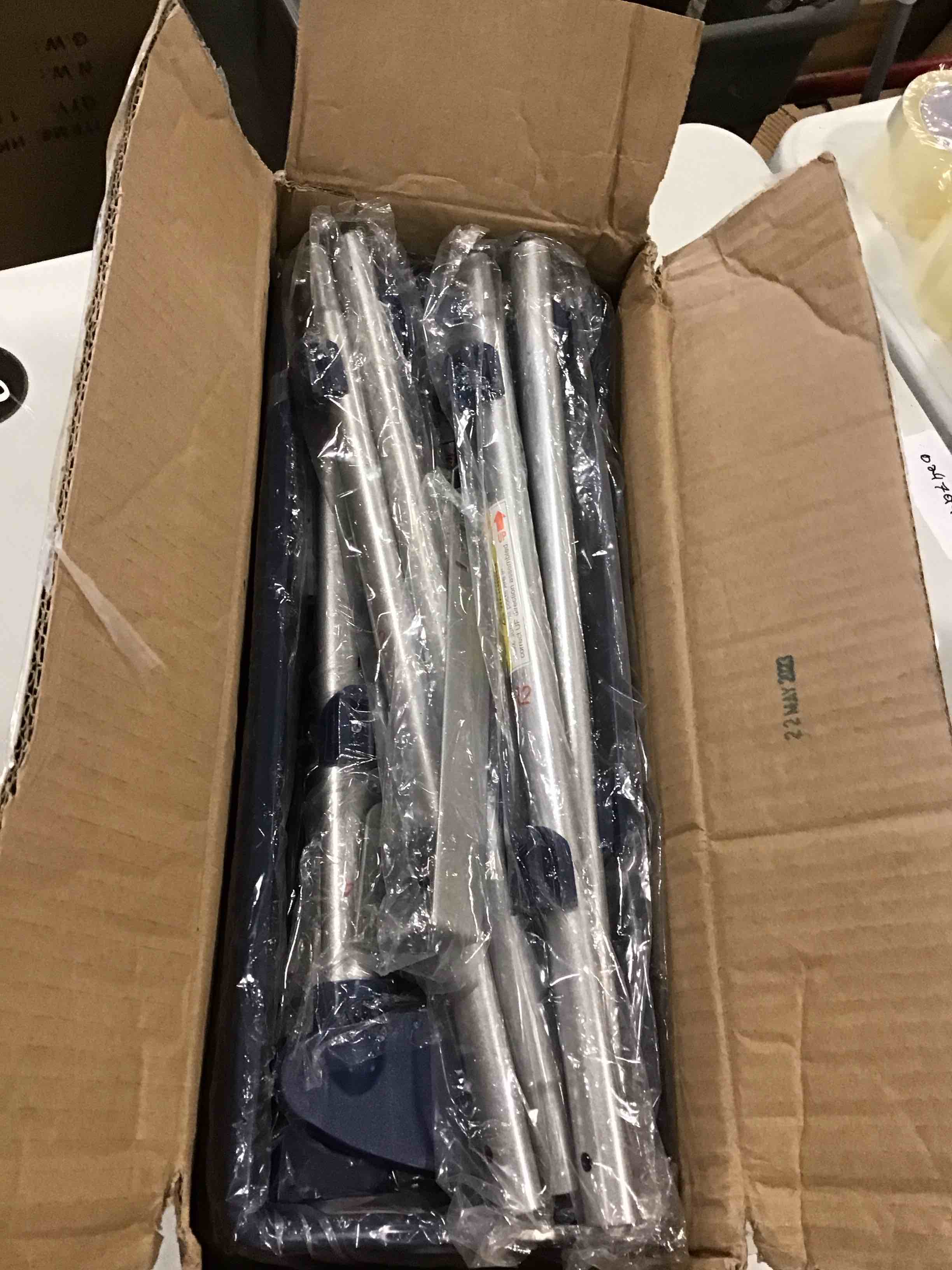 https://s3.amazonaws.com/lotting-images-prod/bidfta/BRN0146637_1726238889132.jpeg