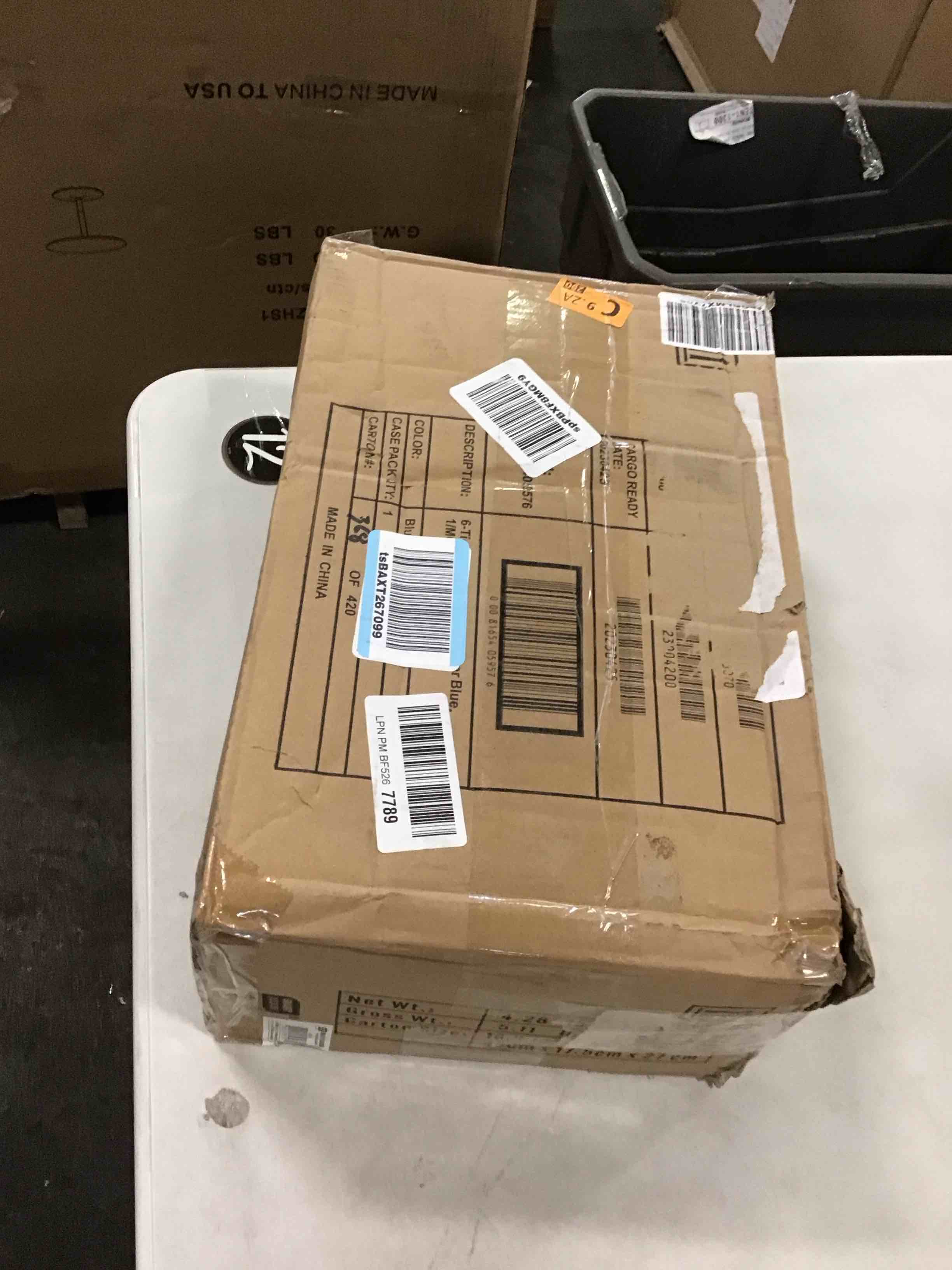 https://s3.amazonaws.com/lotting-images-prod/bidfta/BRN0146637_1726238919630.jpeg