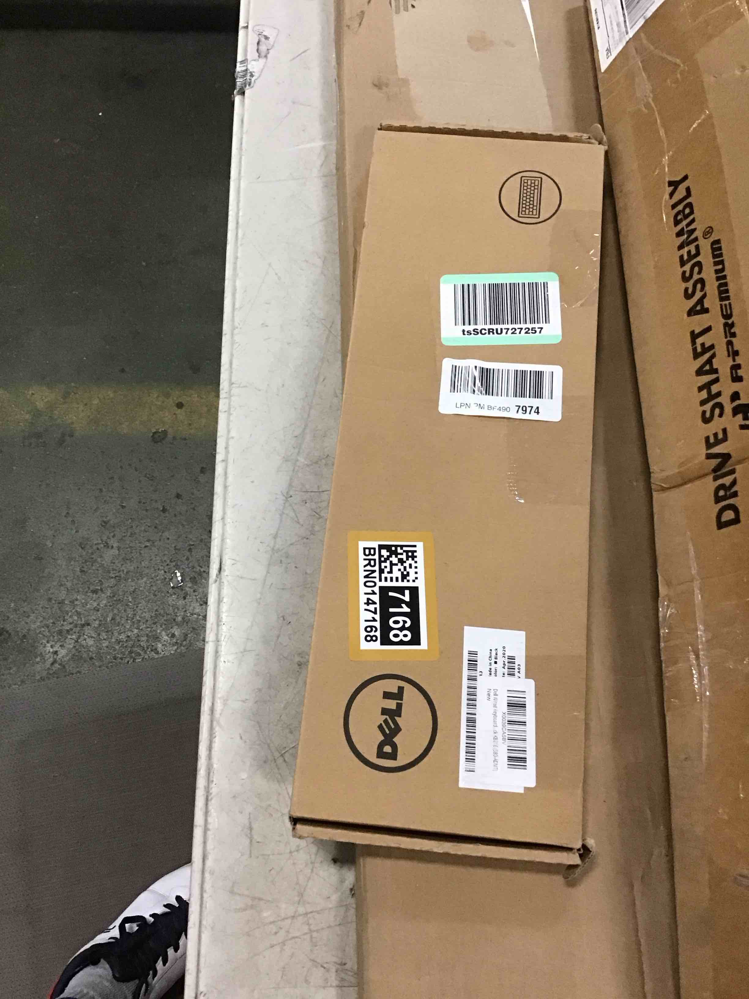 https://s3.amazonaws.com/lotting-images-prod/bidfta/BRN0147168_1726065486257.jpeg