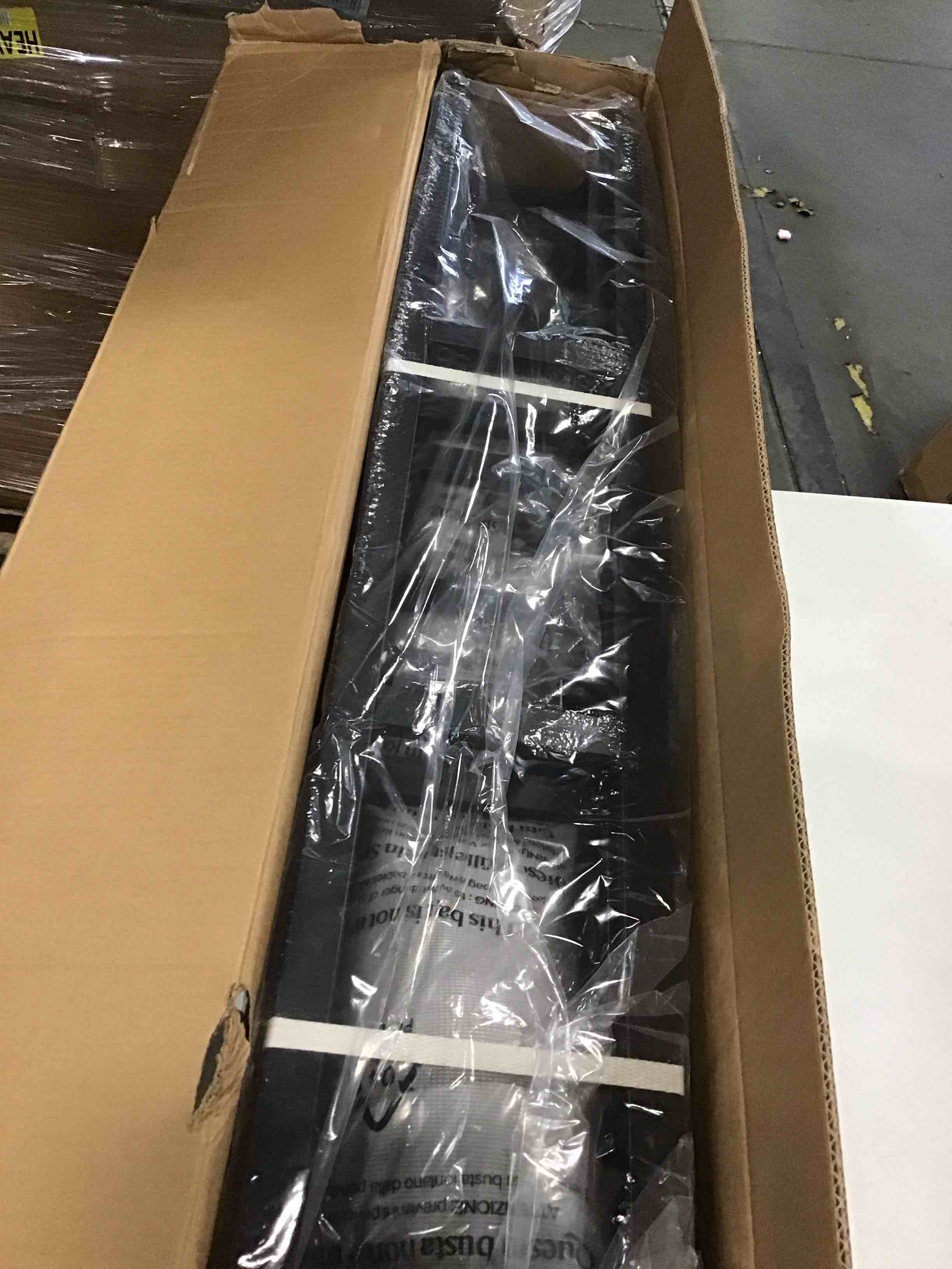 https://s3.amazonaws.com/lotting-images-prod/bidfta/BRN0147642_1725651660864.jpeg