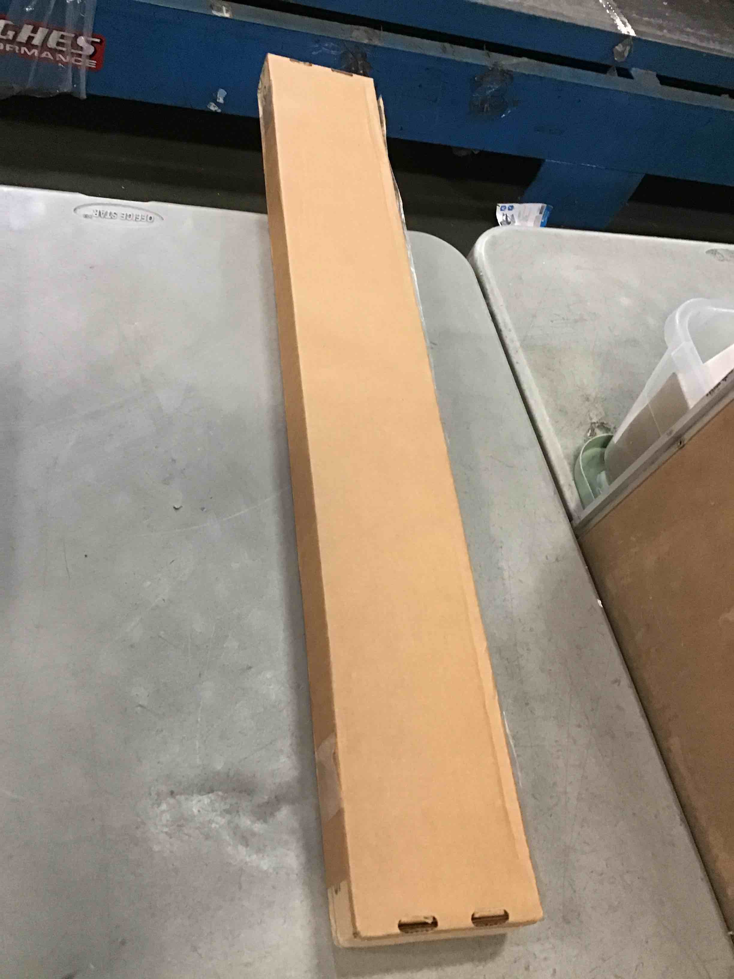 https://s3.amazonaws.com/lotting-images-prod/bidfta/BRN0148893_1725894527018.jpeg