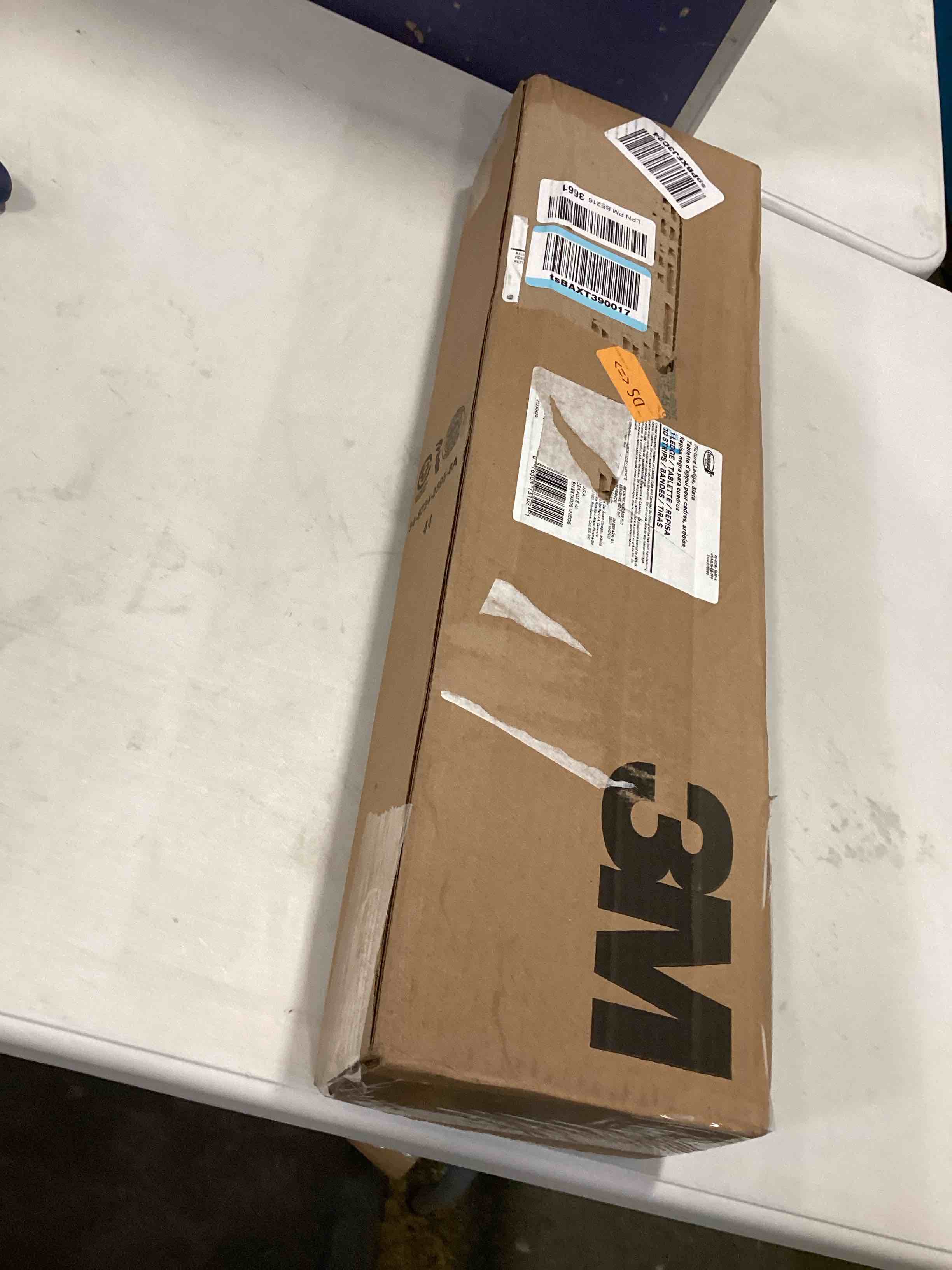 https://s3.amazonaws.com/lotting-images-prod/bidfta/BRN0149059_1725475502712.jpeg