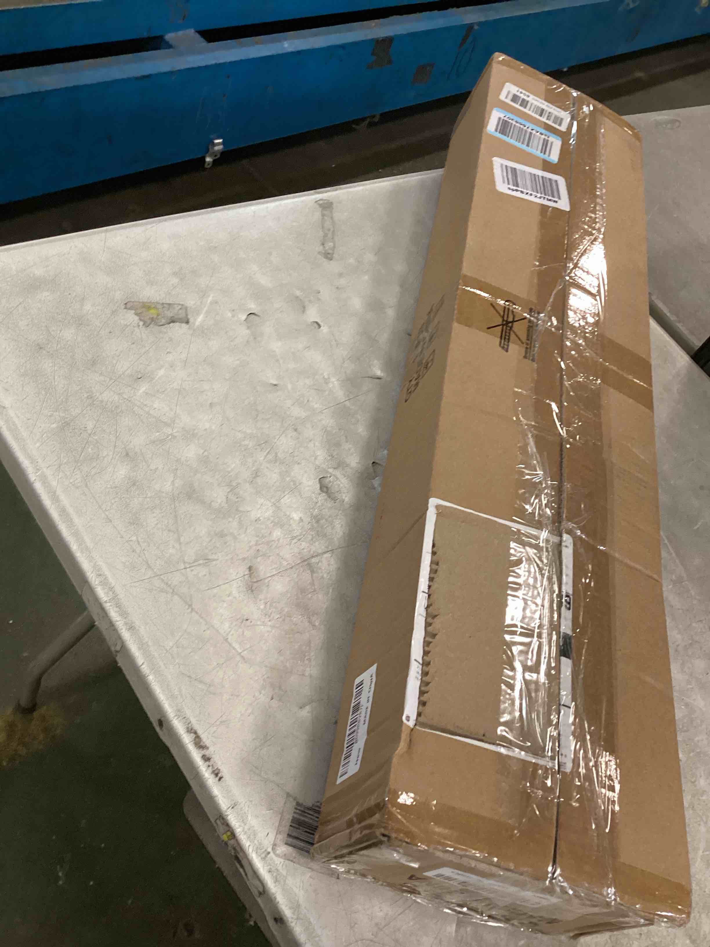 https://s3.amazonaws.com/lotting-images-prod/bidfta/BRN0149553_1725388723065.jpeg