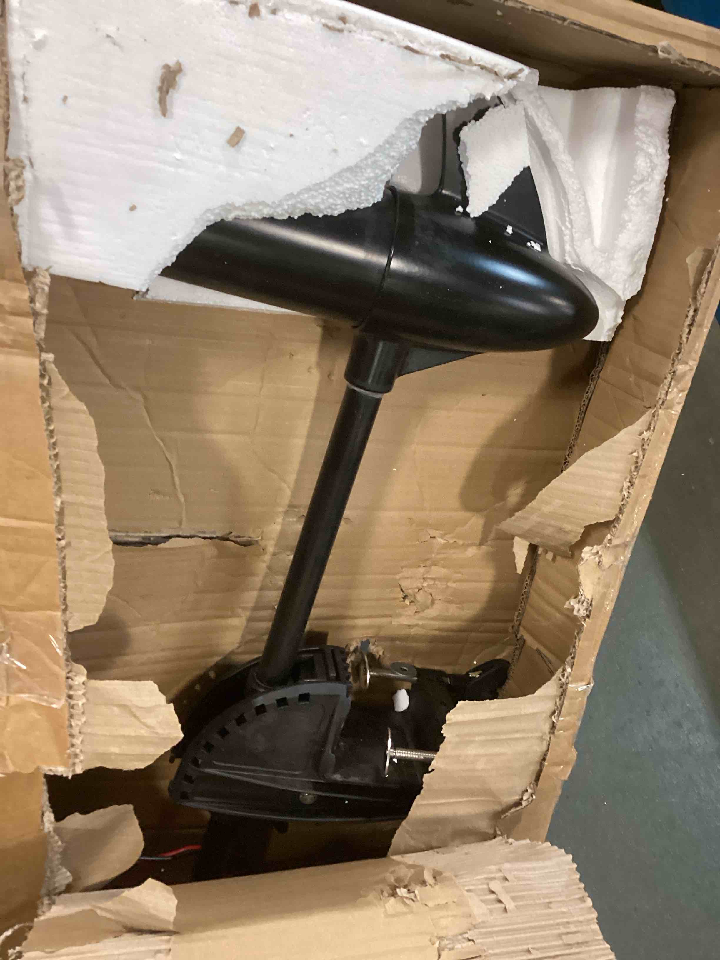 https://s3.amazonaws.com/lotting-images-prod/bidfta/BRN0152723_1725893900688.jpeg