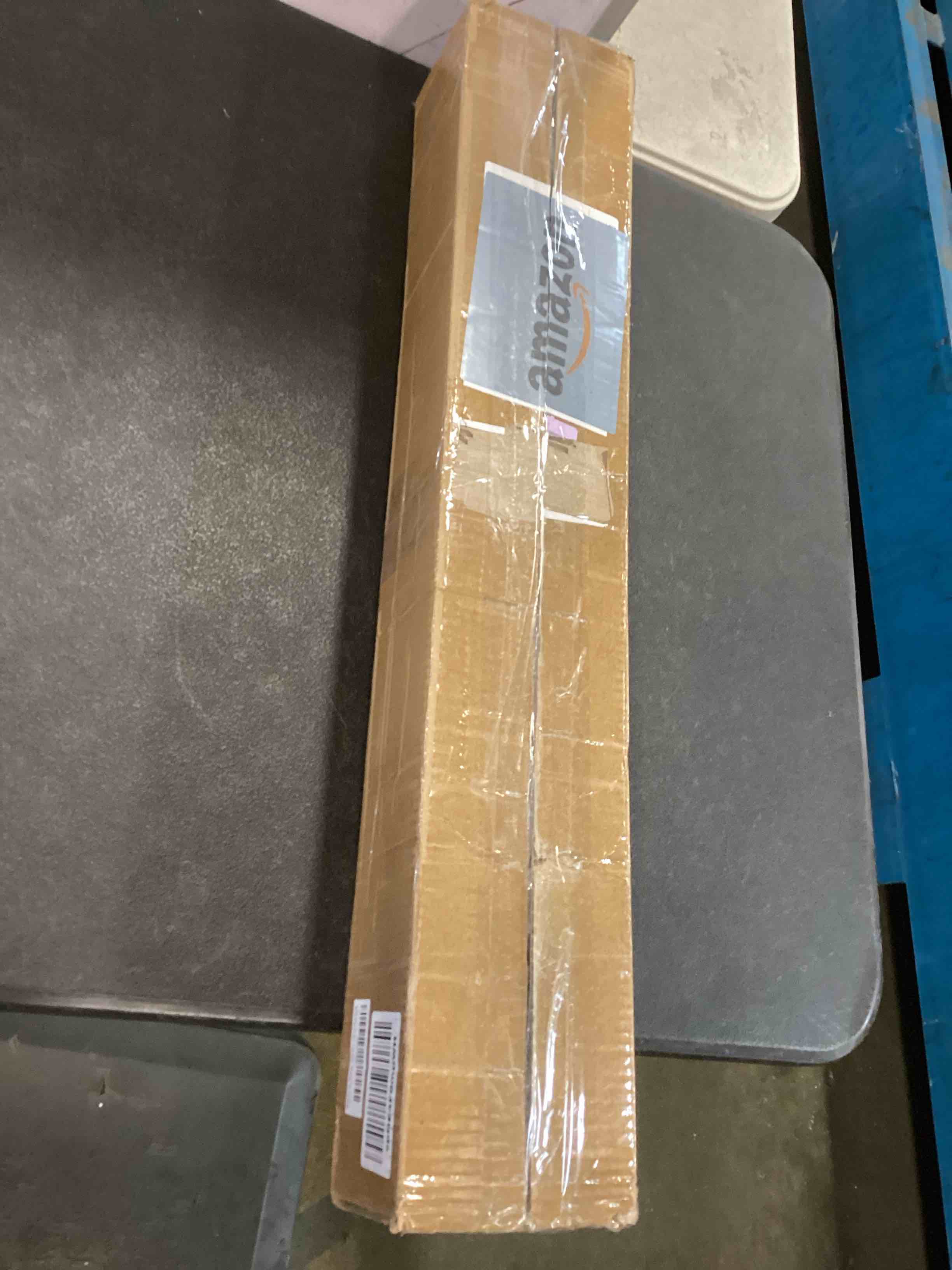 https://s3.amazonaws.com/lotting-images-prod/bidfta/BRN0152758_1725888927391.jpeg