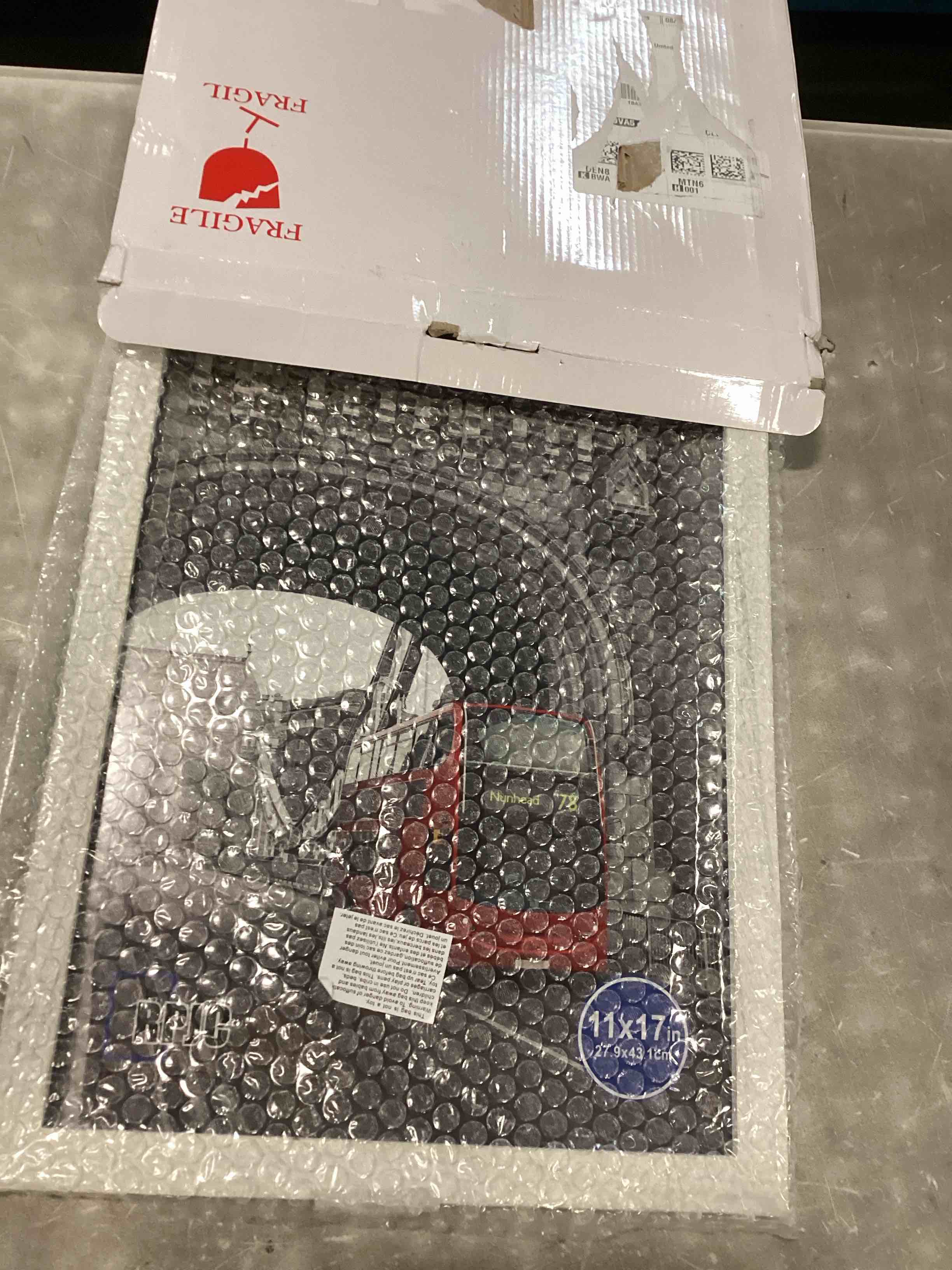 https://s3.amazonaws.com/lotting-images-prod/bidfta/BRN0153880_1725114798127.jpeg