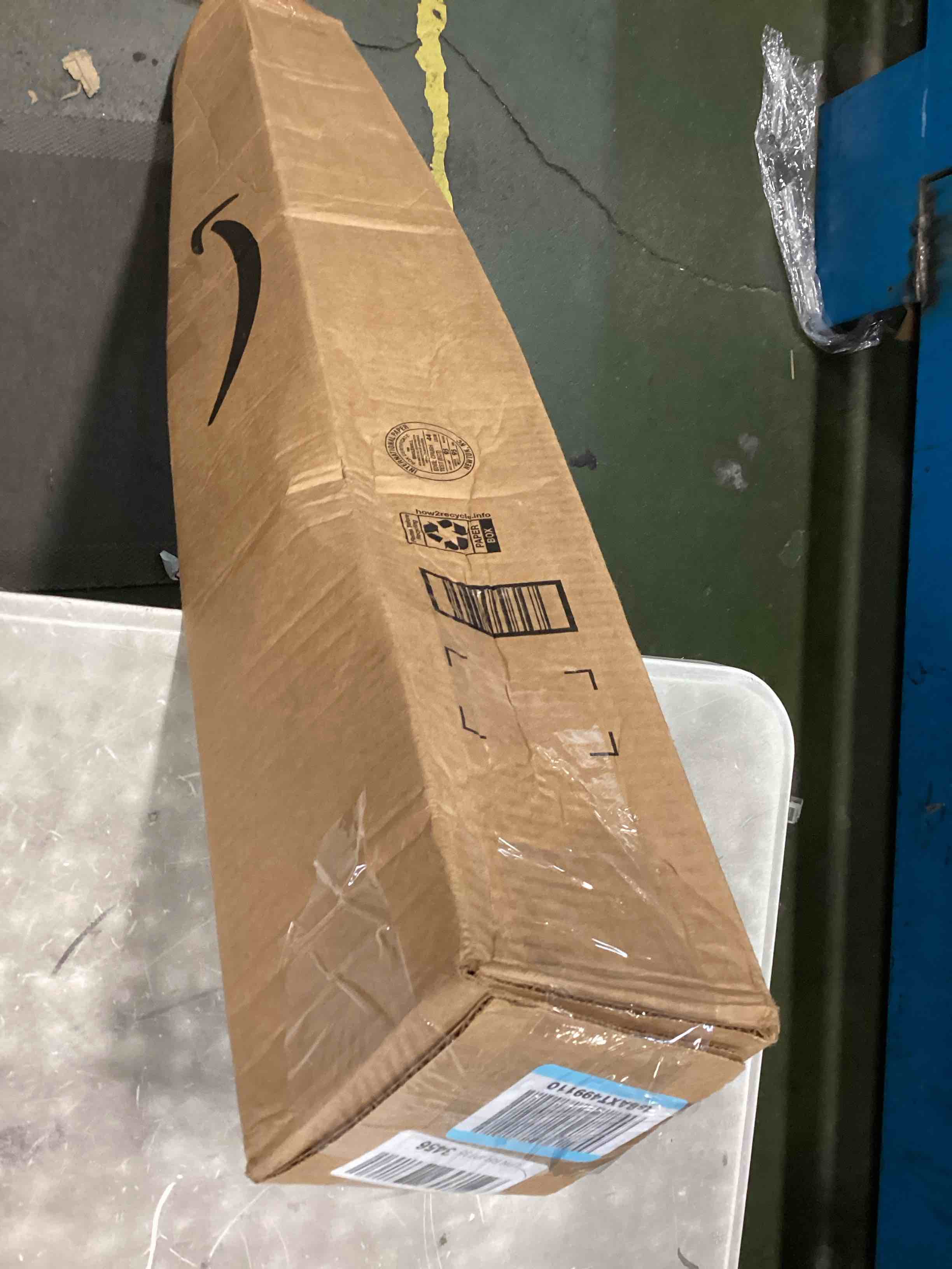 https://s3.amazonaws.com/lotting-images-prod/bidfta/BRN0153911_1725112163609.jpeg