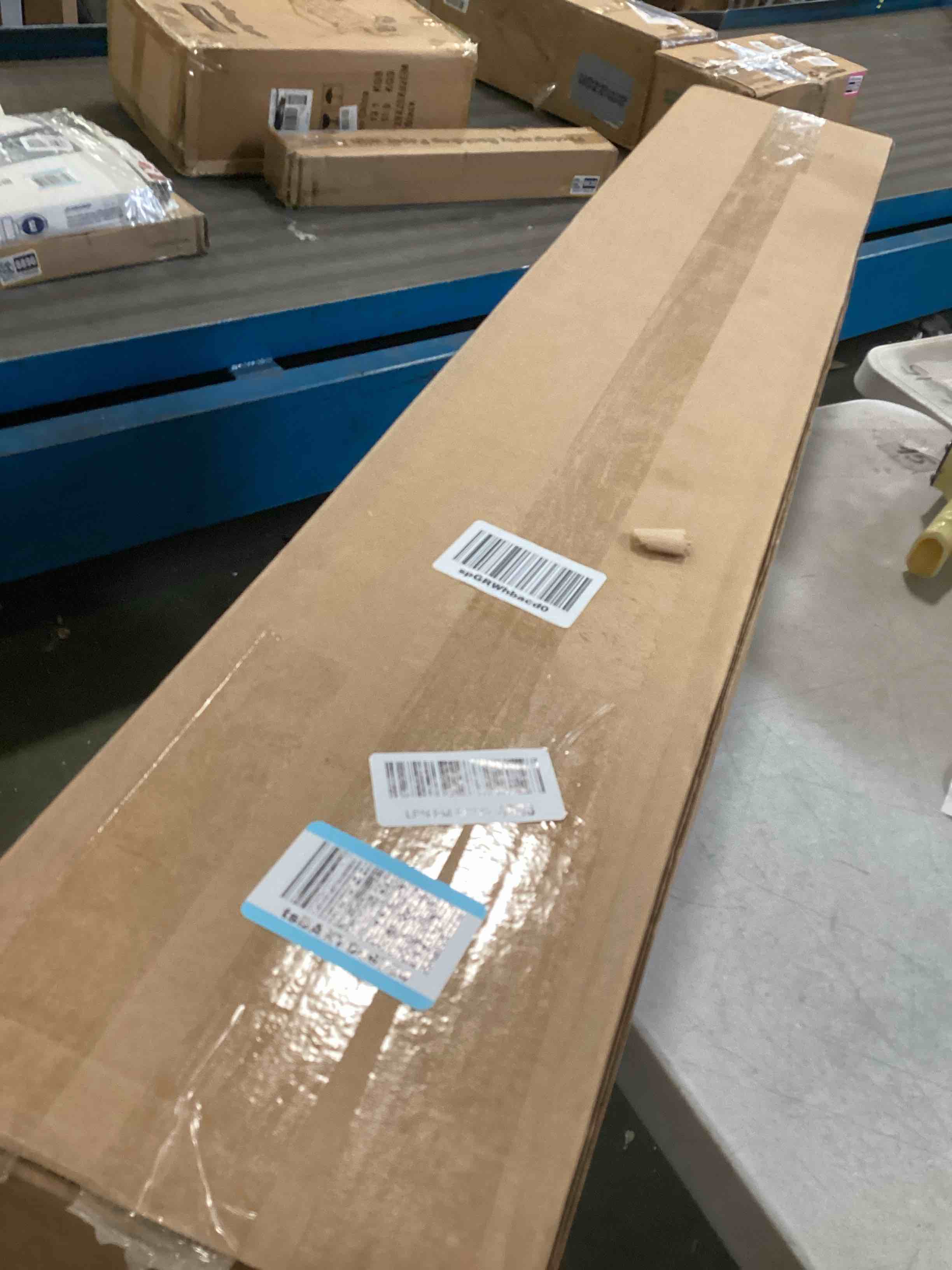 https://s3.amazonaws.com/lotting-images-prod/bidfta/BRN0155629_1725385071610.jpeg