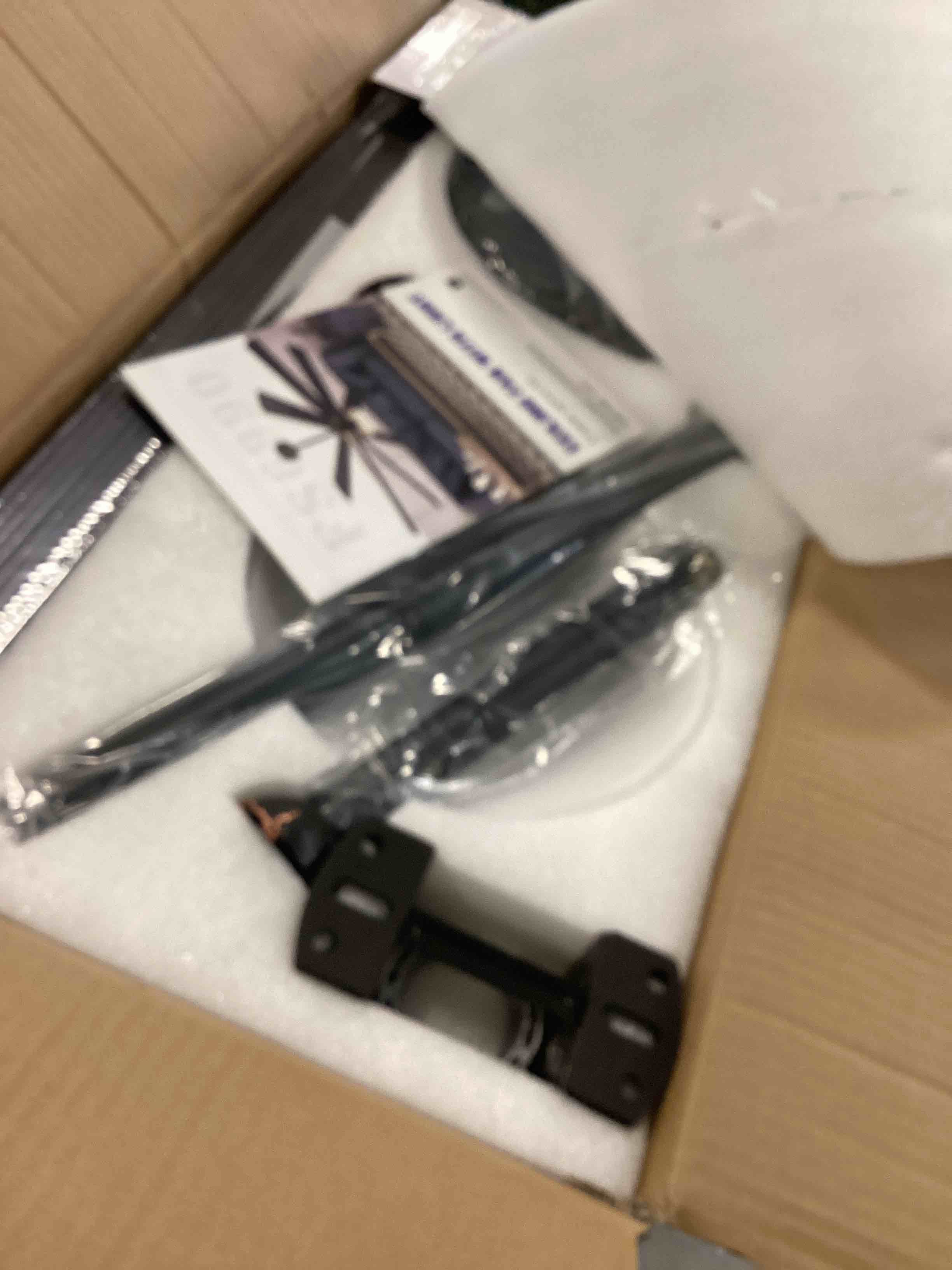 https://s3.amazonaws.com/lotting-images-prod/bidfta/BRN0155723_1725367246682.jpeg