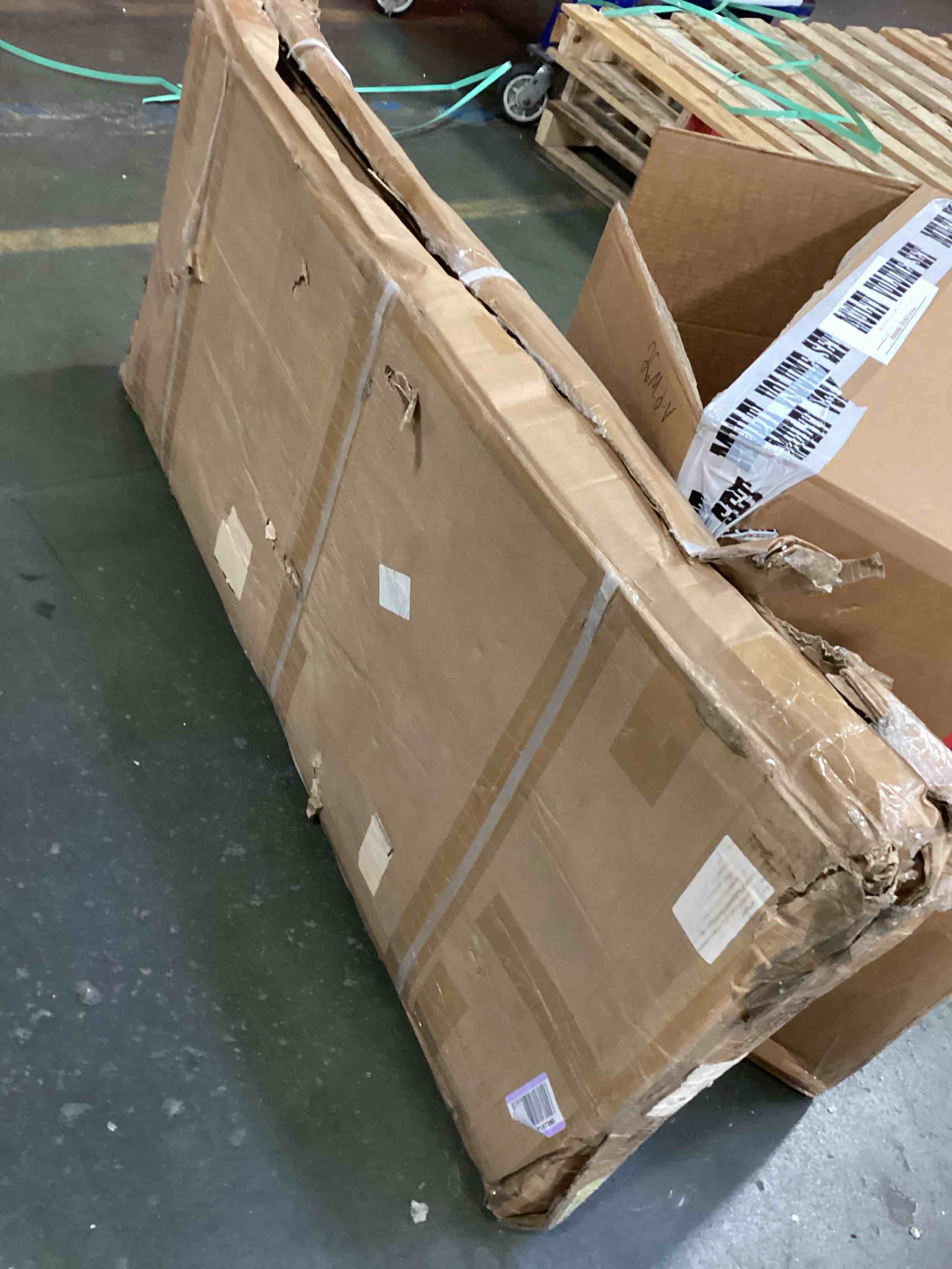 https://s3.amazonaws.com/lotting-images-prod/bidfta/BRN0160588_1727363810793.jpeg
