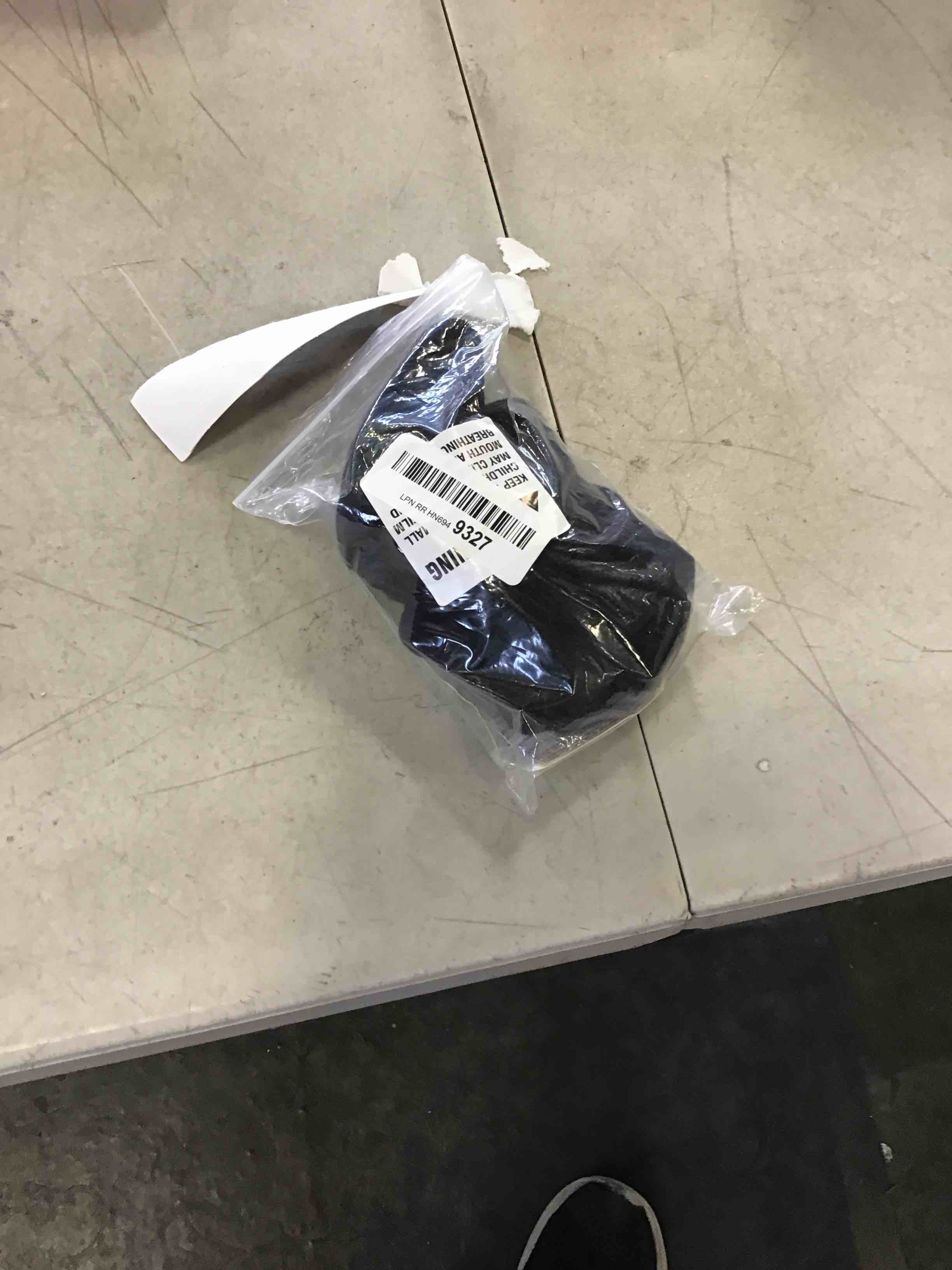 https://s3.amazonaws.com/lotting-images-prod/bidfta/BRN0164669_1726681928279.jpeg